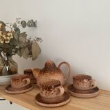 Teapot and cup set