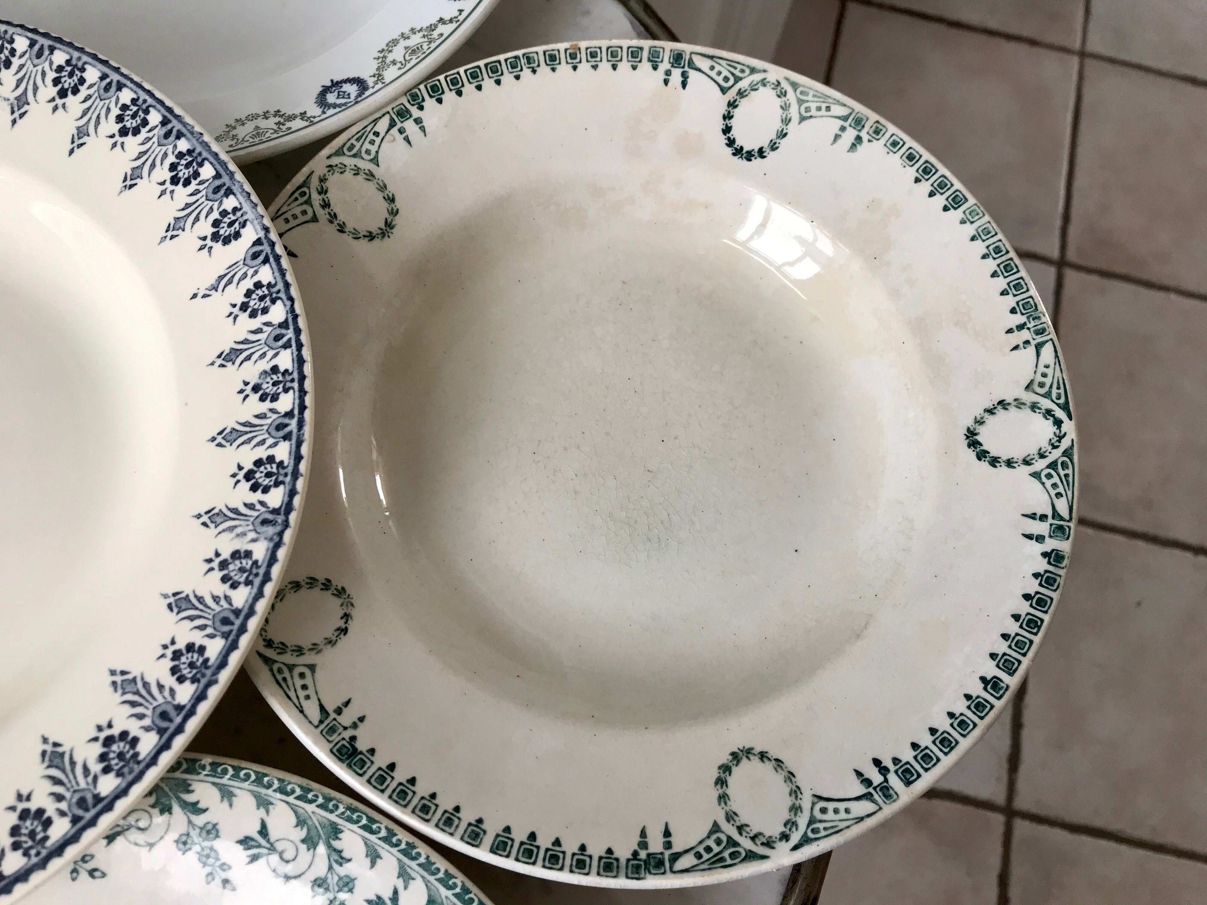 Set of 6 hollow plates Terre de Fer mismatched late nineteenth