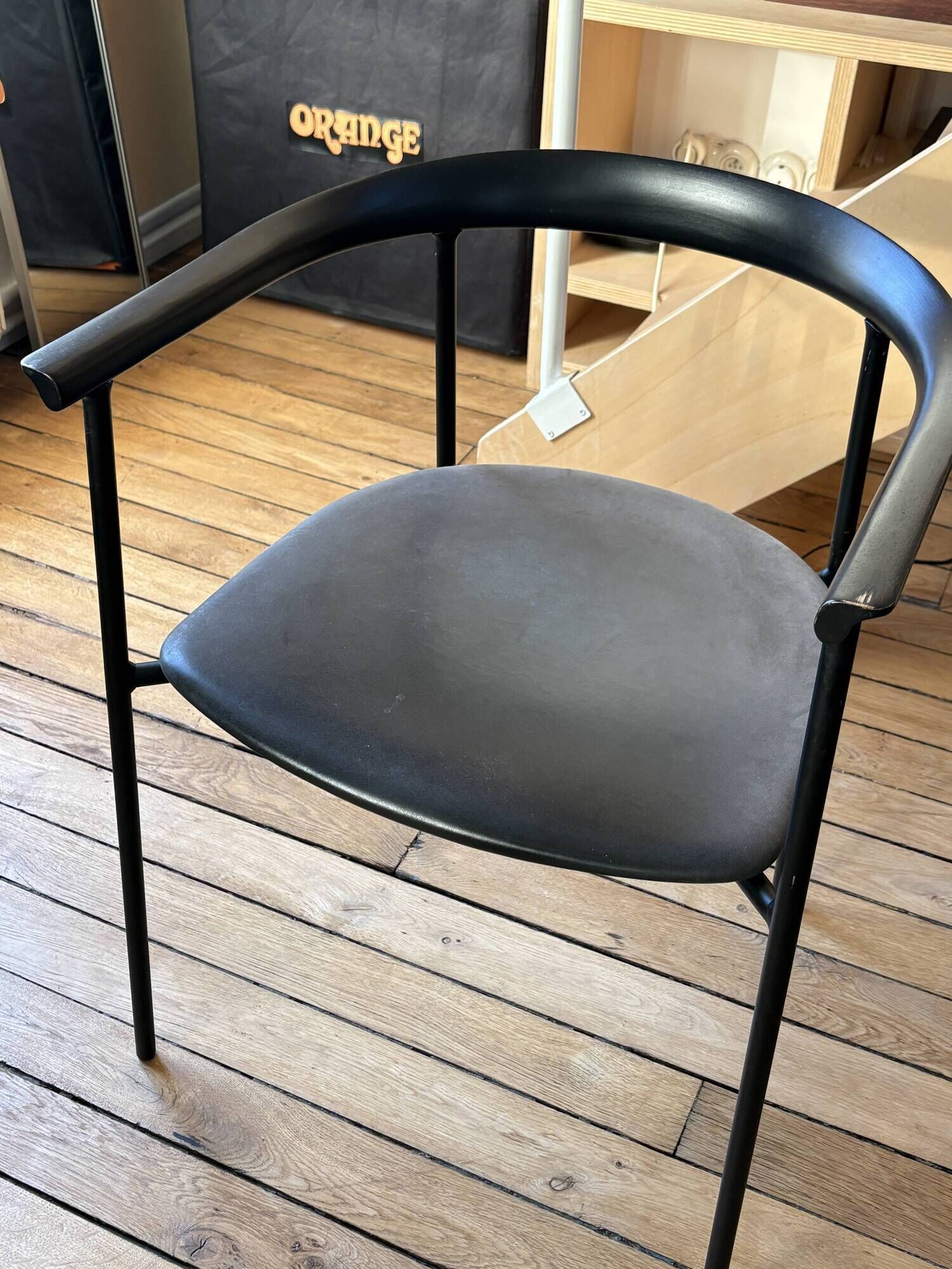Takt Arc Chair Black