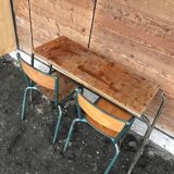 School desk with its 2 chairs