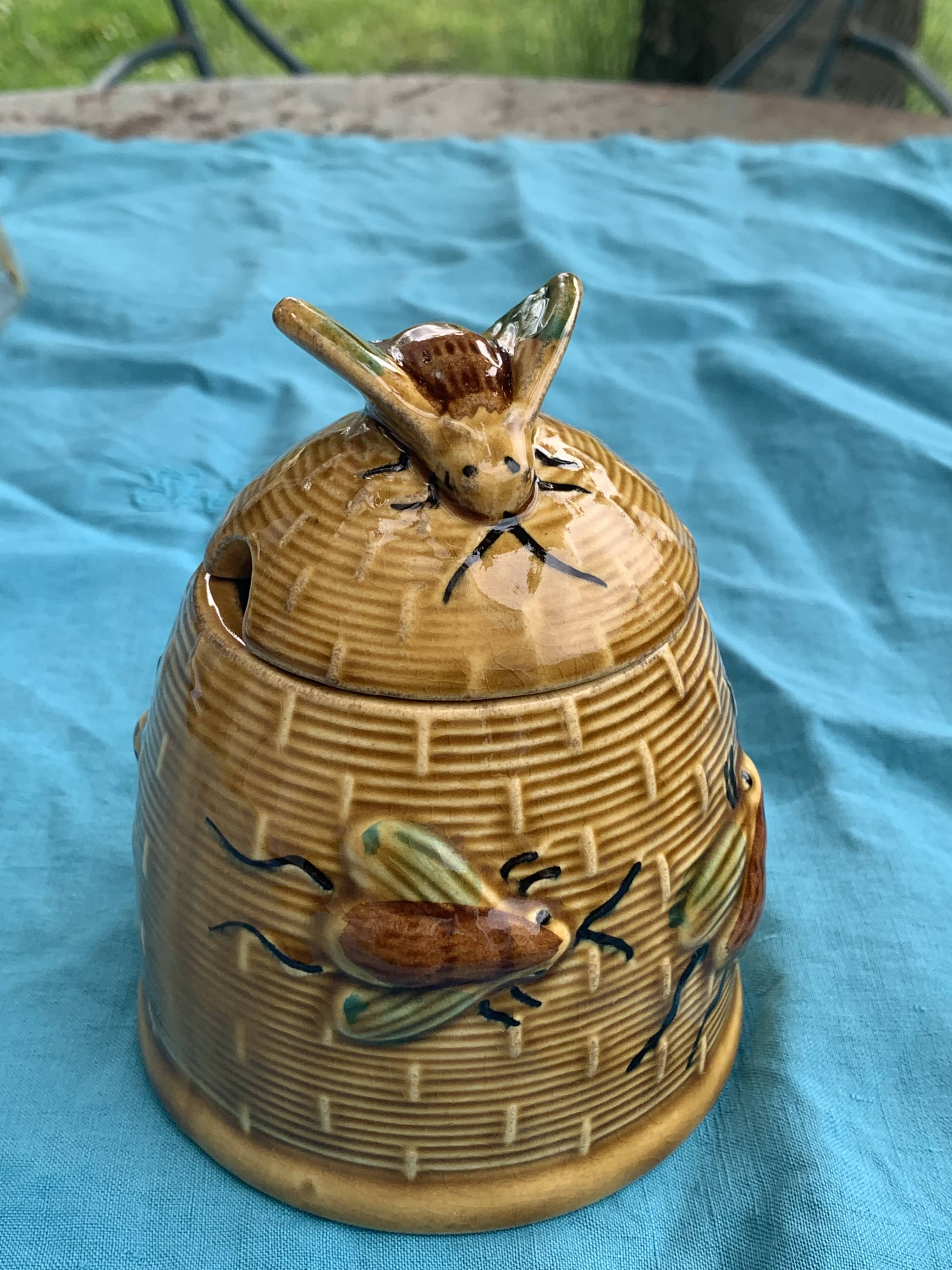 Slush beehive and bee honey pot, enameled ceramic