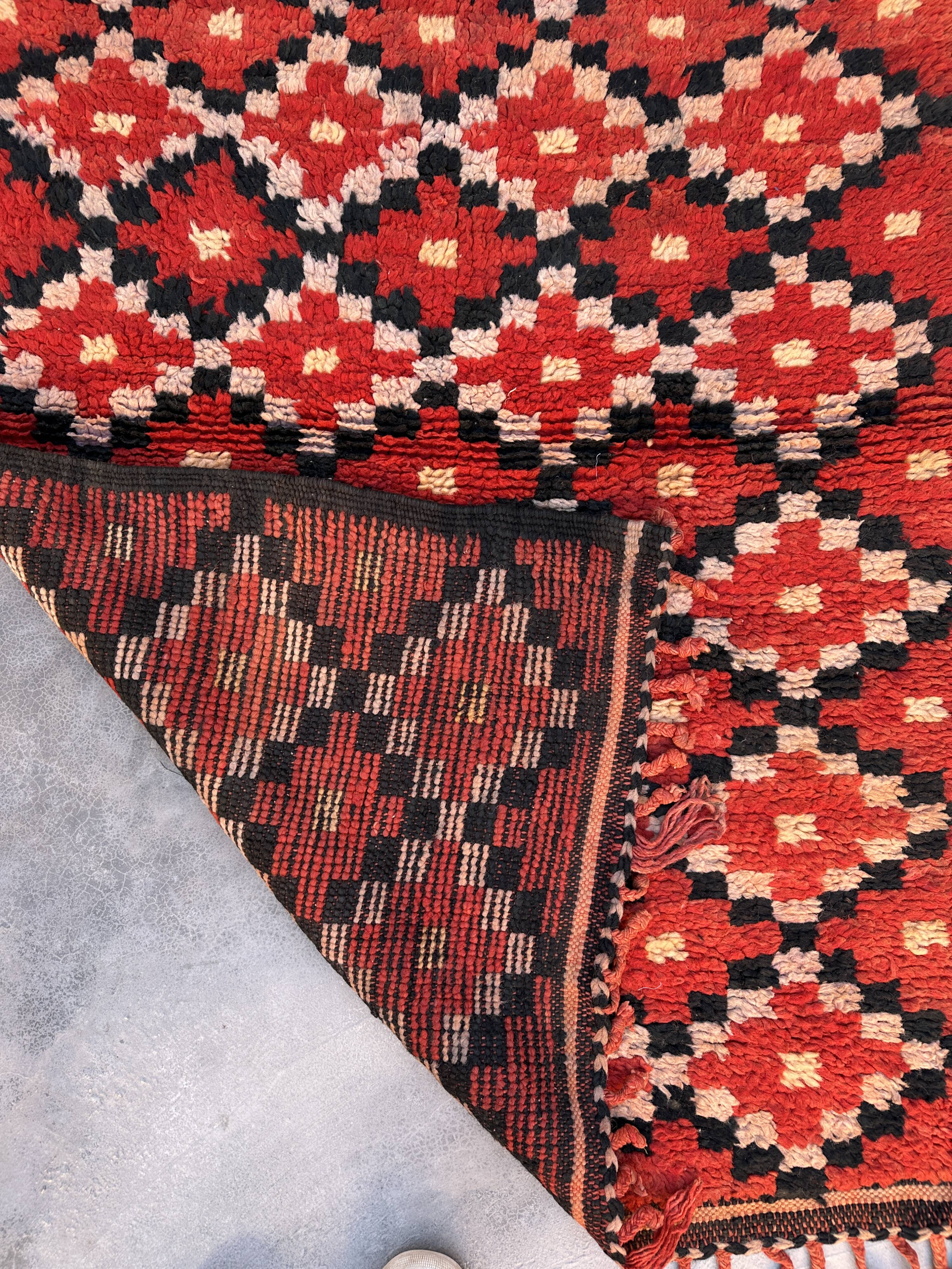 Moroccan rug Marmoucha red - 289 x 97 cm