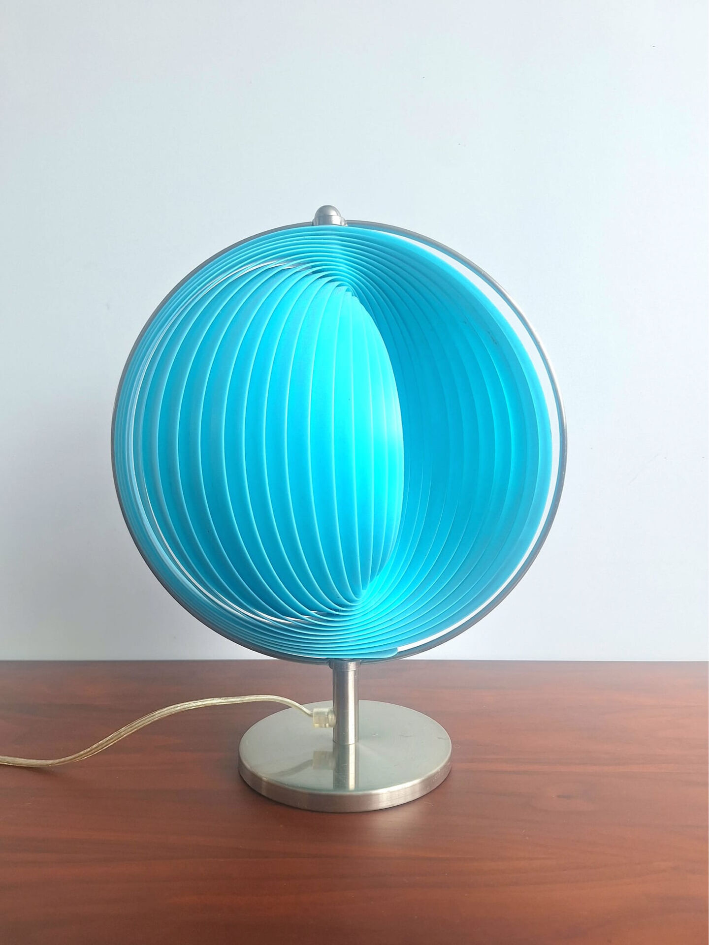 KARE Design edition, lamp model Moon, vintage light fixture.