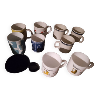 Set of 10 various and varied mugs.