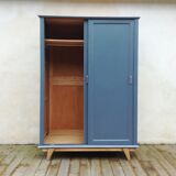 Compass foot cabinet