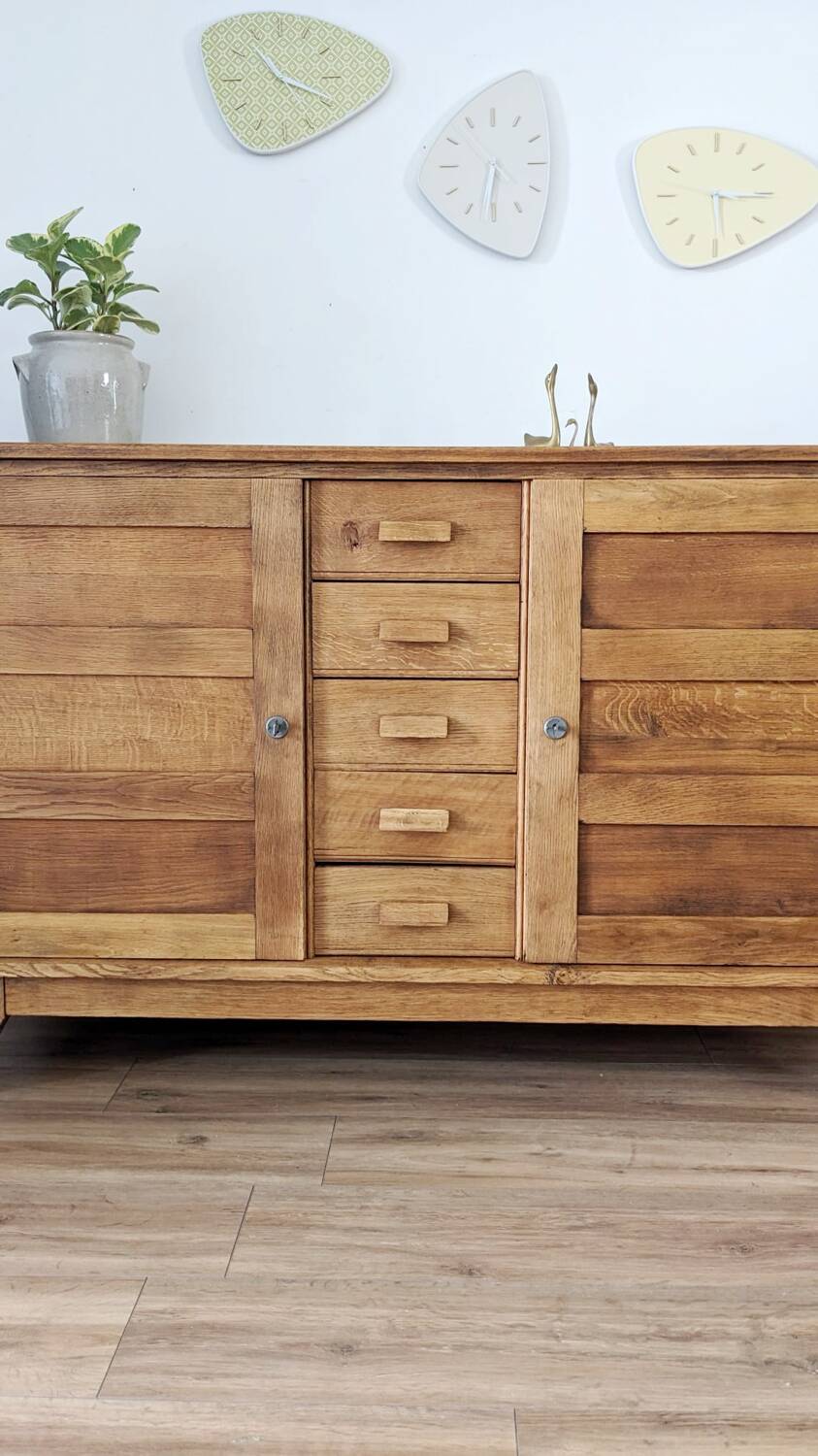 Buffet of disaster victims René Gabriel