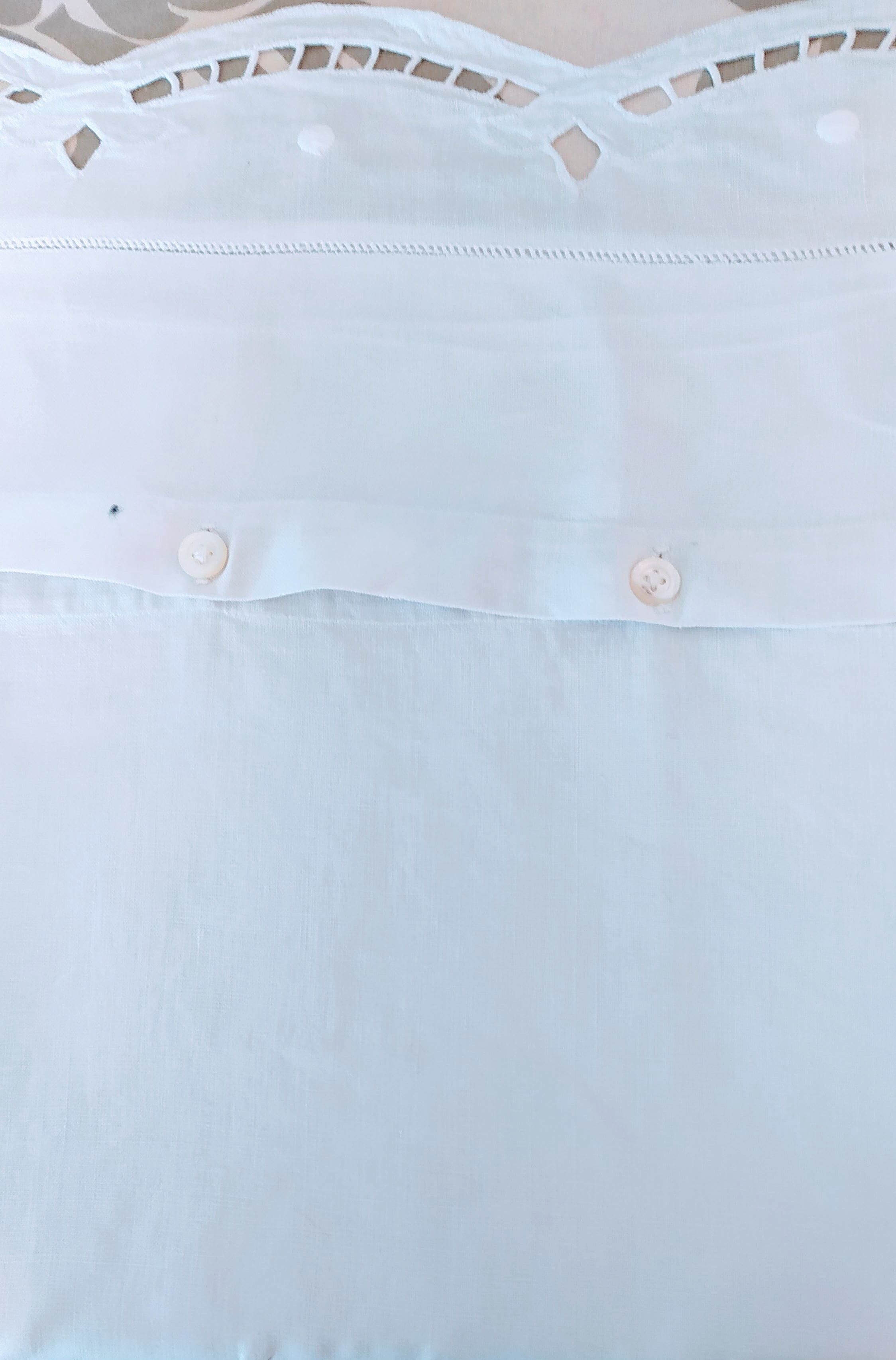 Set 2 old pillowcases