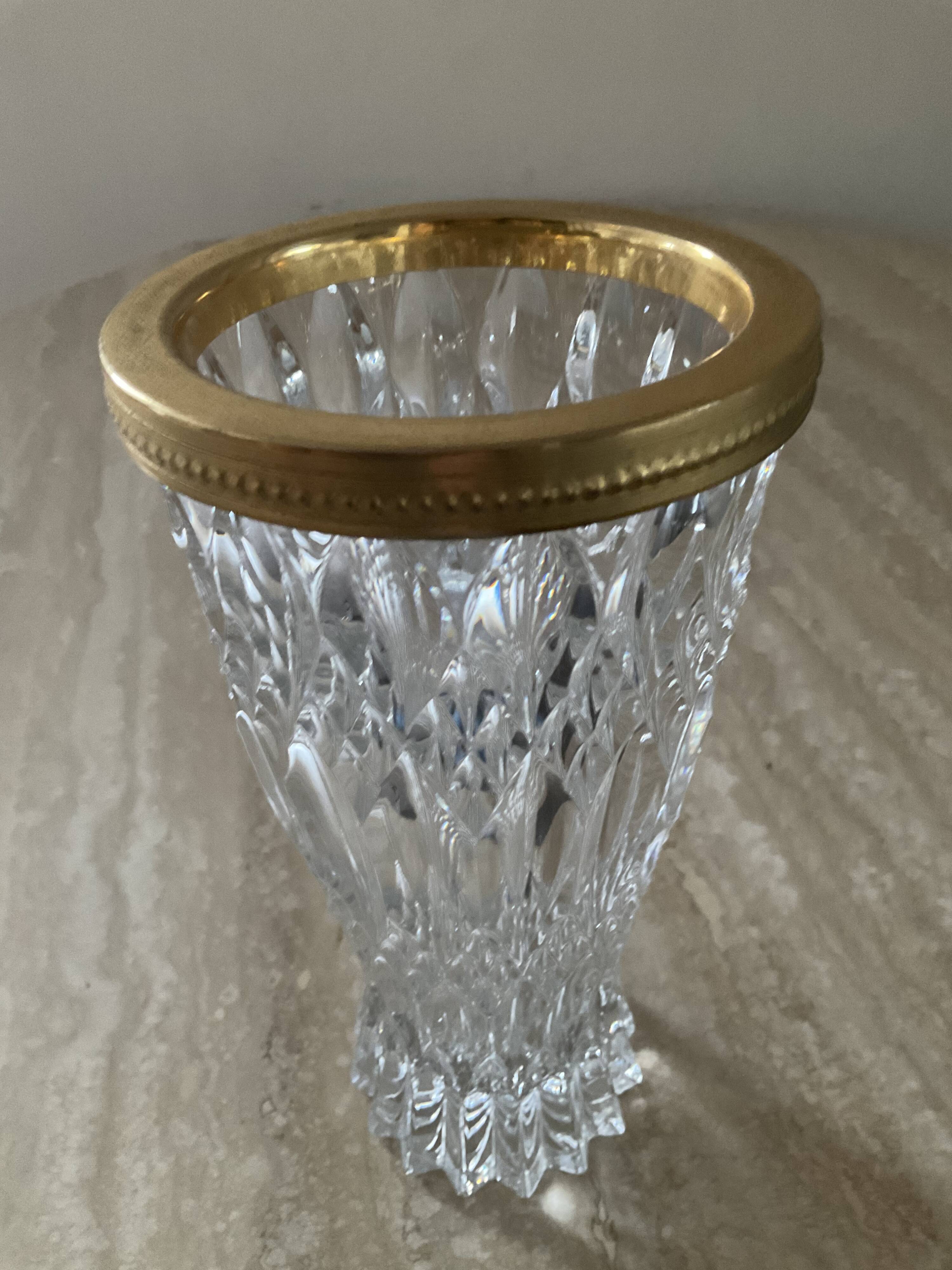 Vintage vase in chiseled Bohemian crystal from the 70s