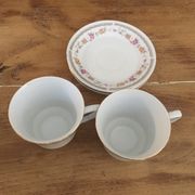 2 flowering tea cups