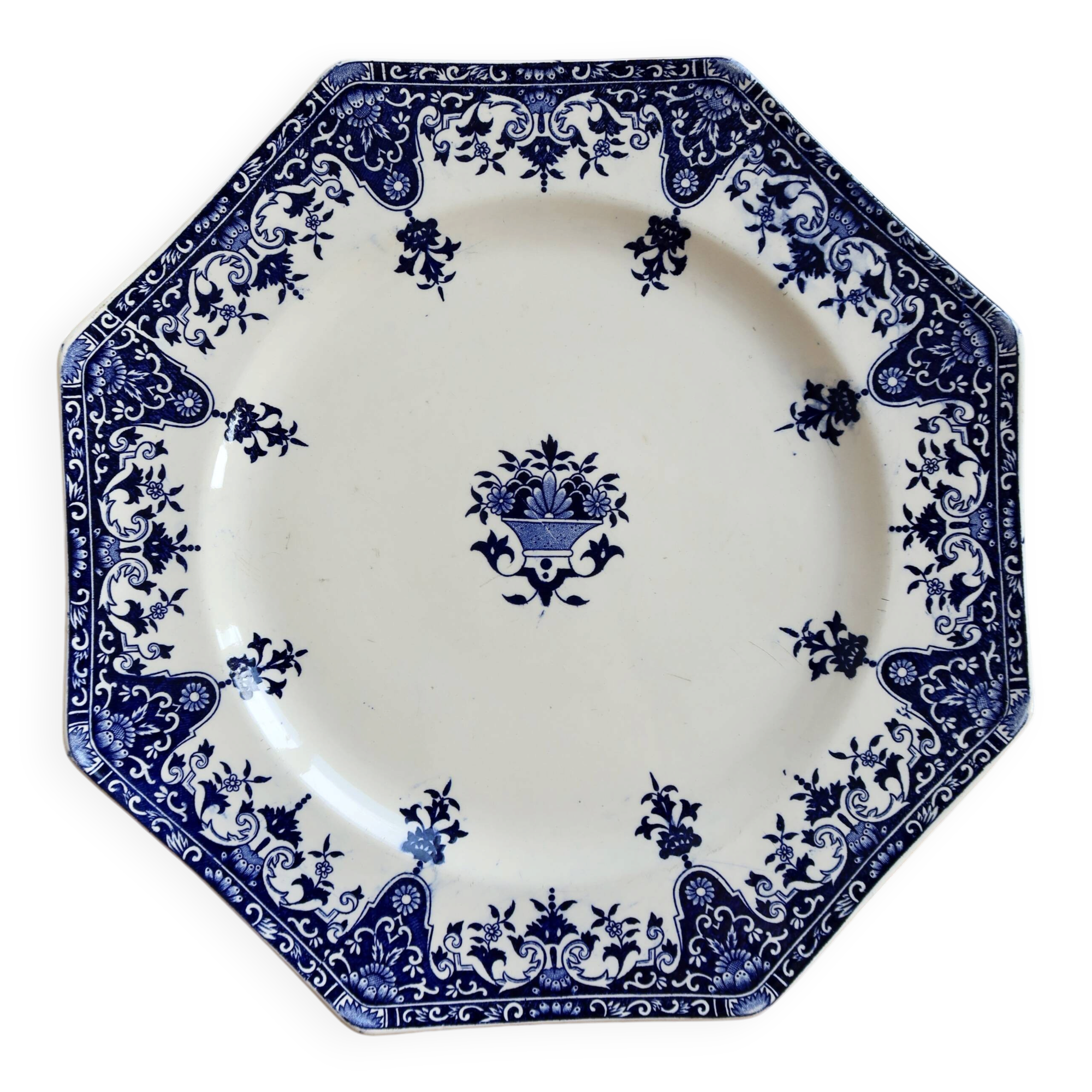 Plat de service terre de fer Longchamp modèle Rouen XIXe siècle
