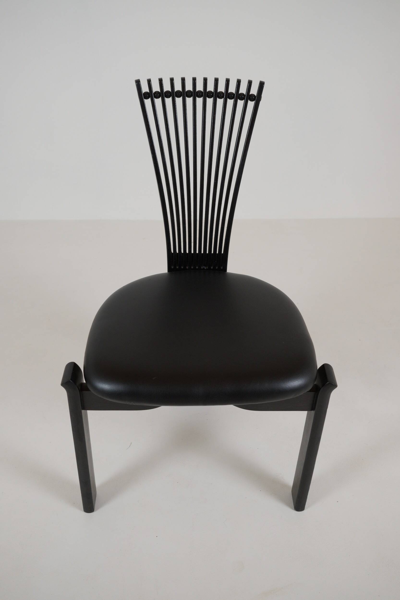 Set of 4 dining chairs "Totem" by Torstein Nilsen