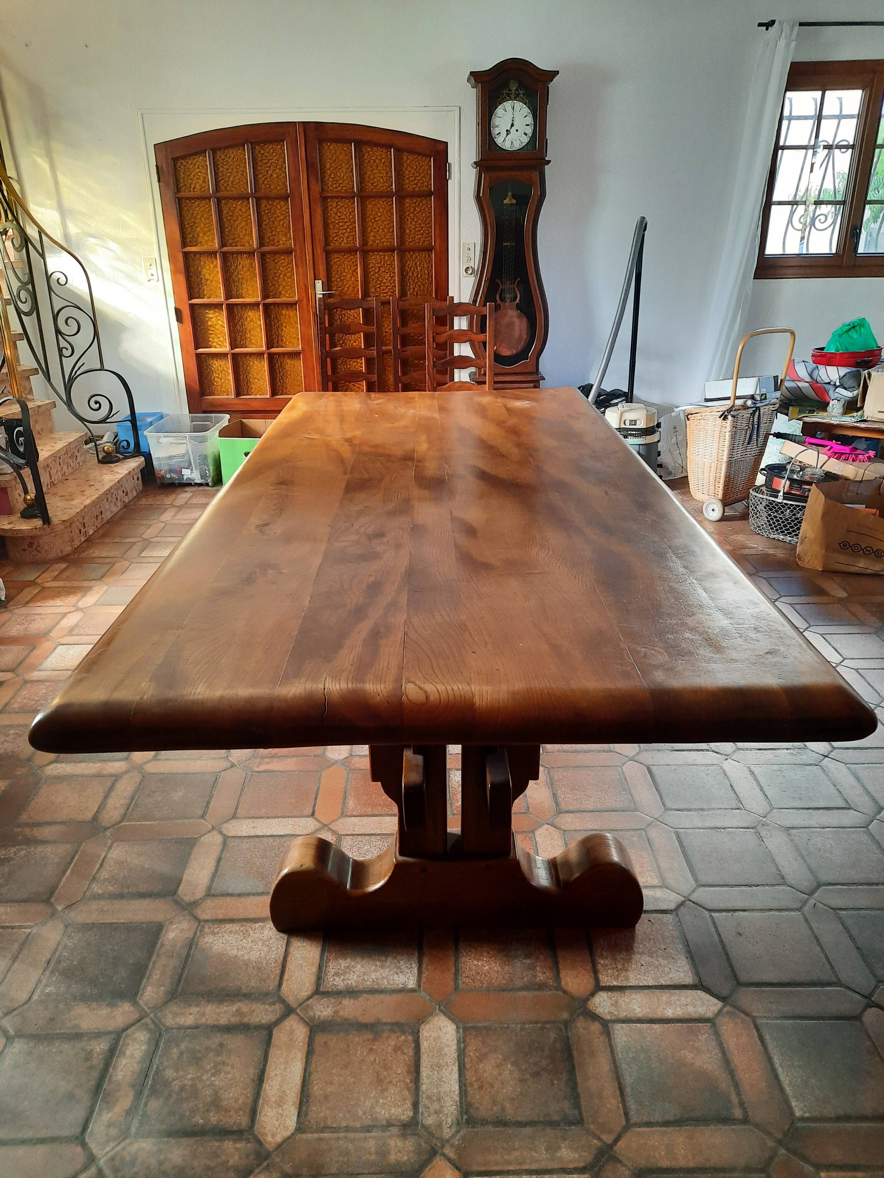 Table monastère en orme massif – grand format (260 x 118 cm)