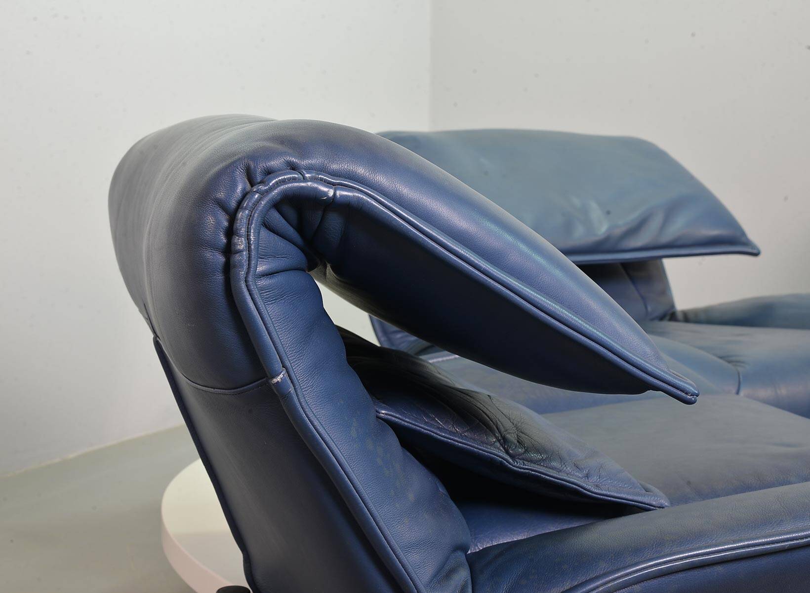 Vico Magistretti 3-Seat Flexible Cassina Blue Leather 'Veranda' Sofa, Italy