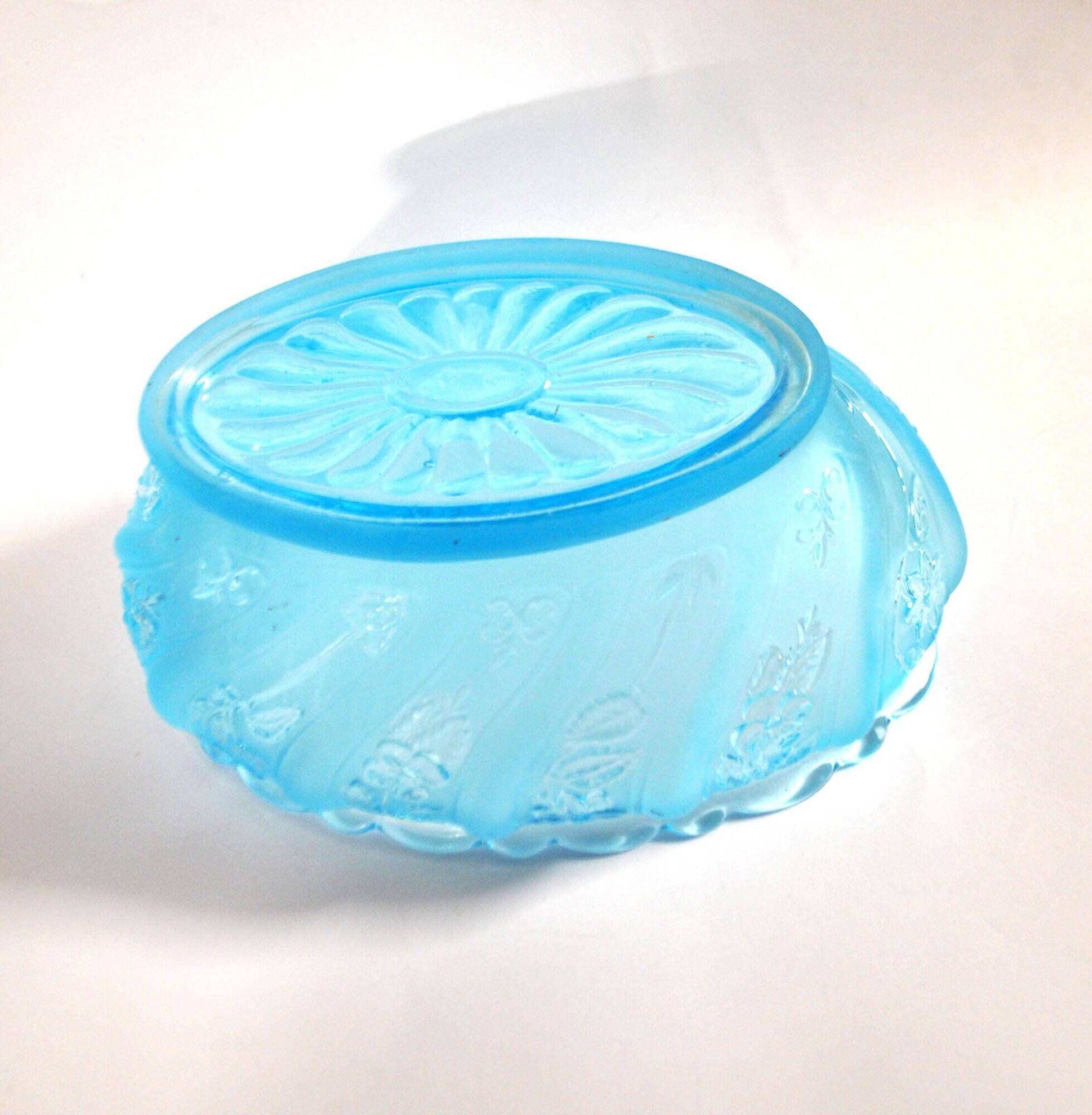 Old oval coupe basket in moulded blue glass, frosted acid, 1900.
