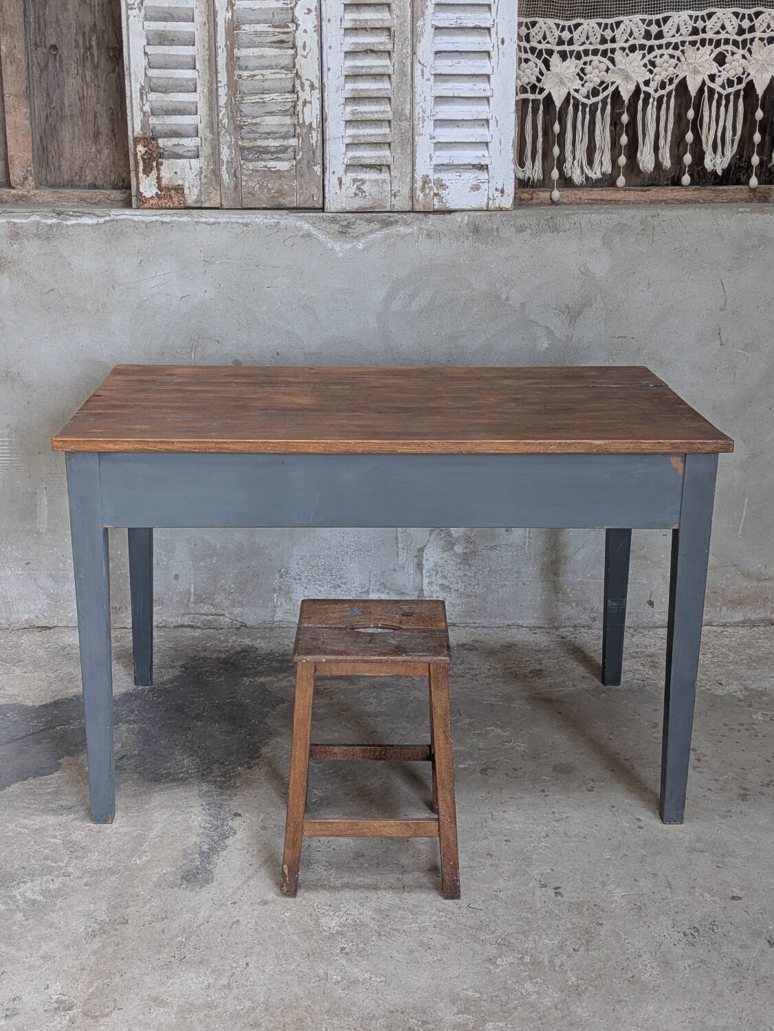 Table / desk
