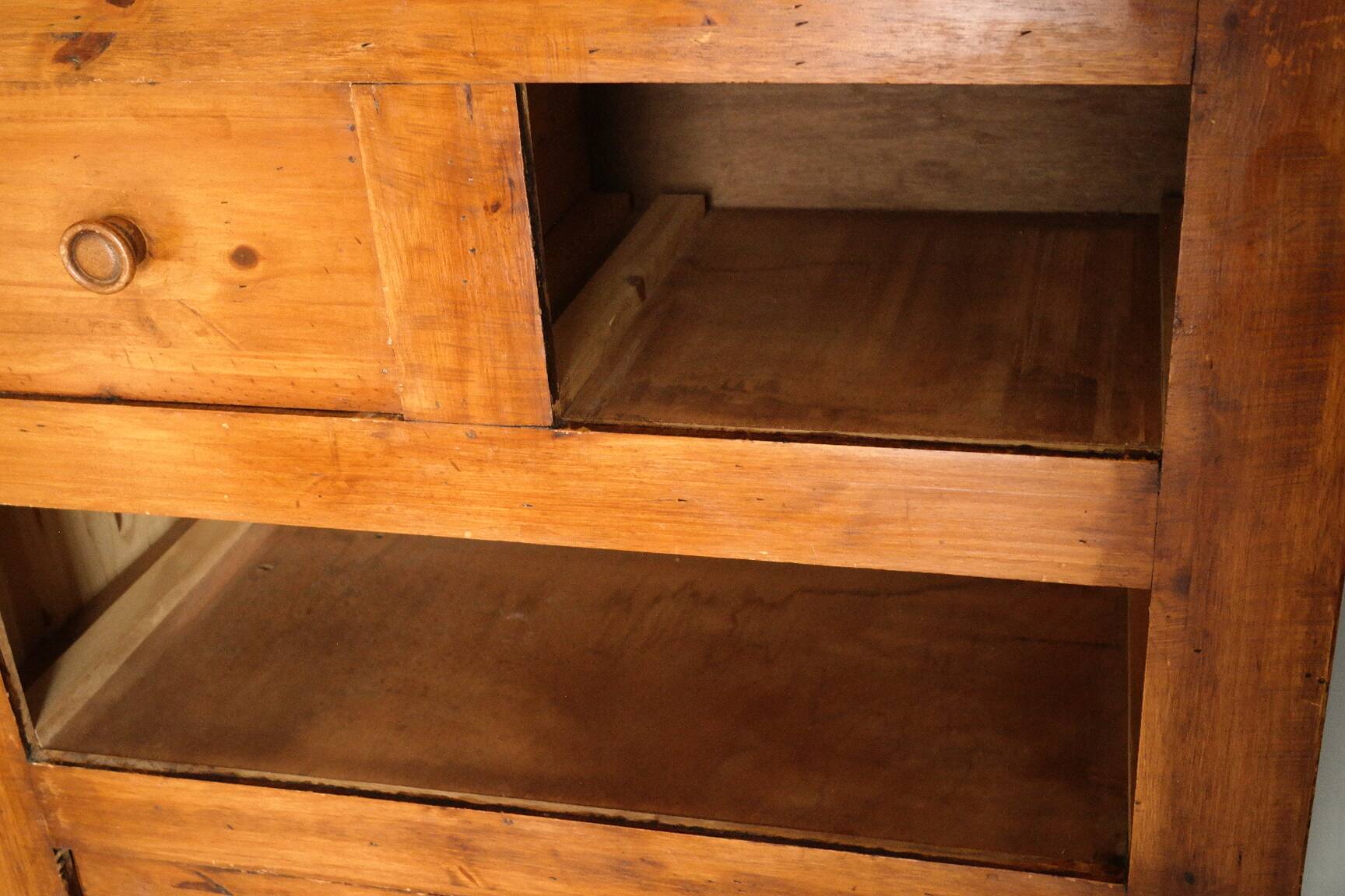 Rustic pine chest of drawers
