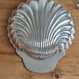 Silver metal dish shell w.rogers