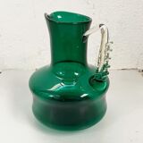 Pichet en verre soufflé vert vintage