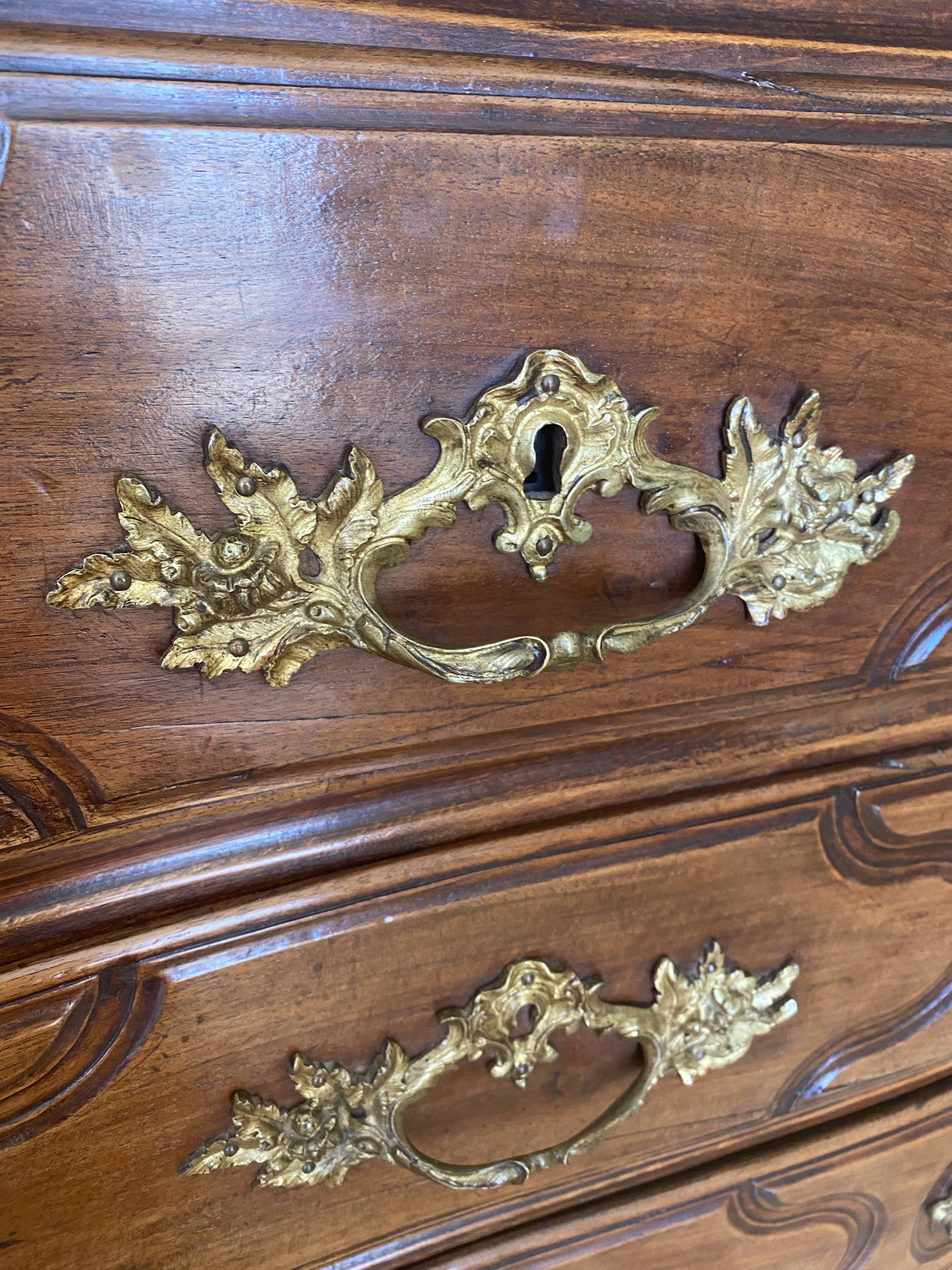 Louis XV dresser
