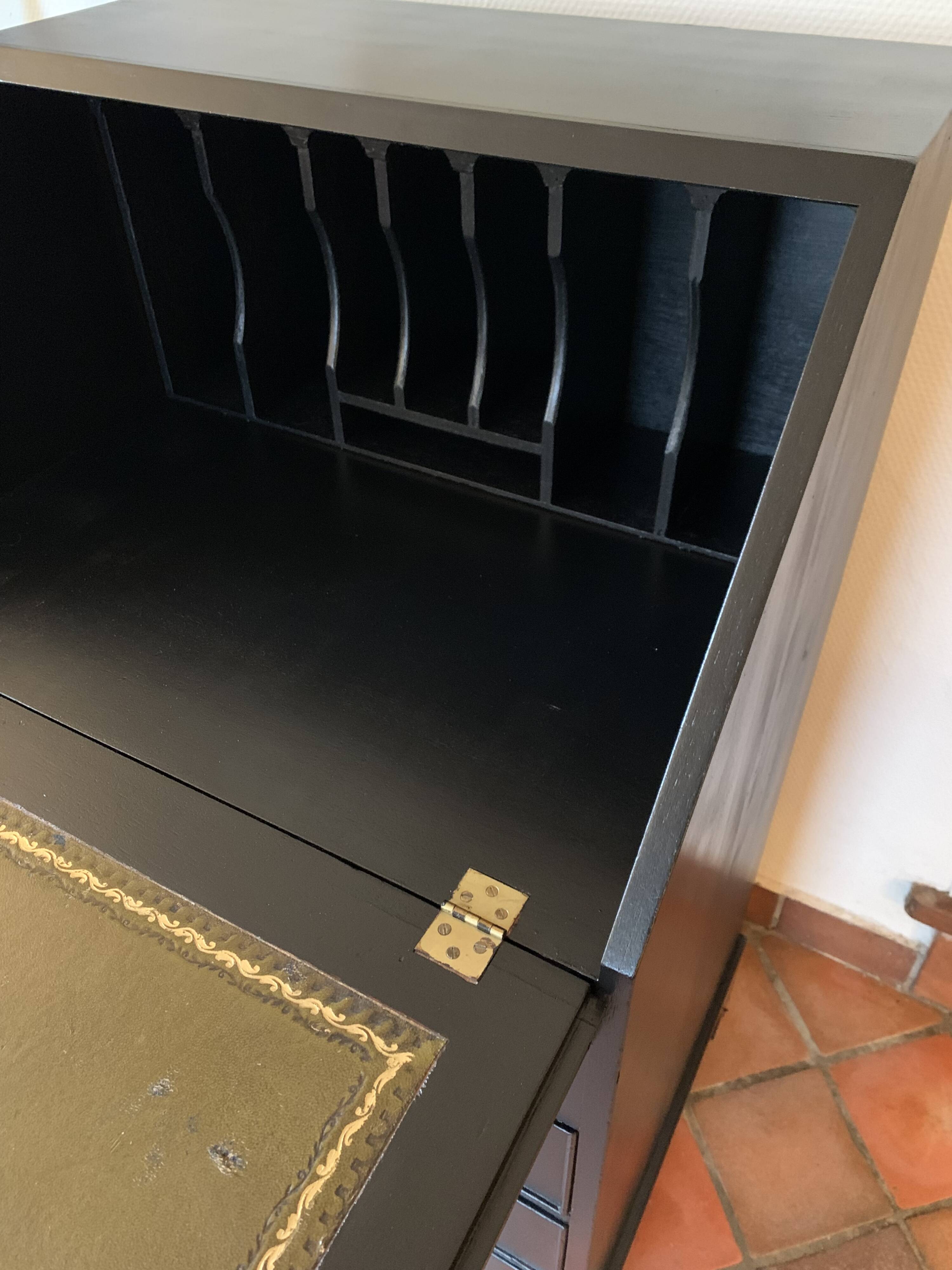 Small convenient secretary