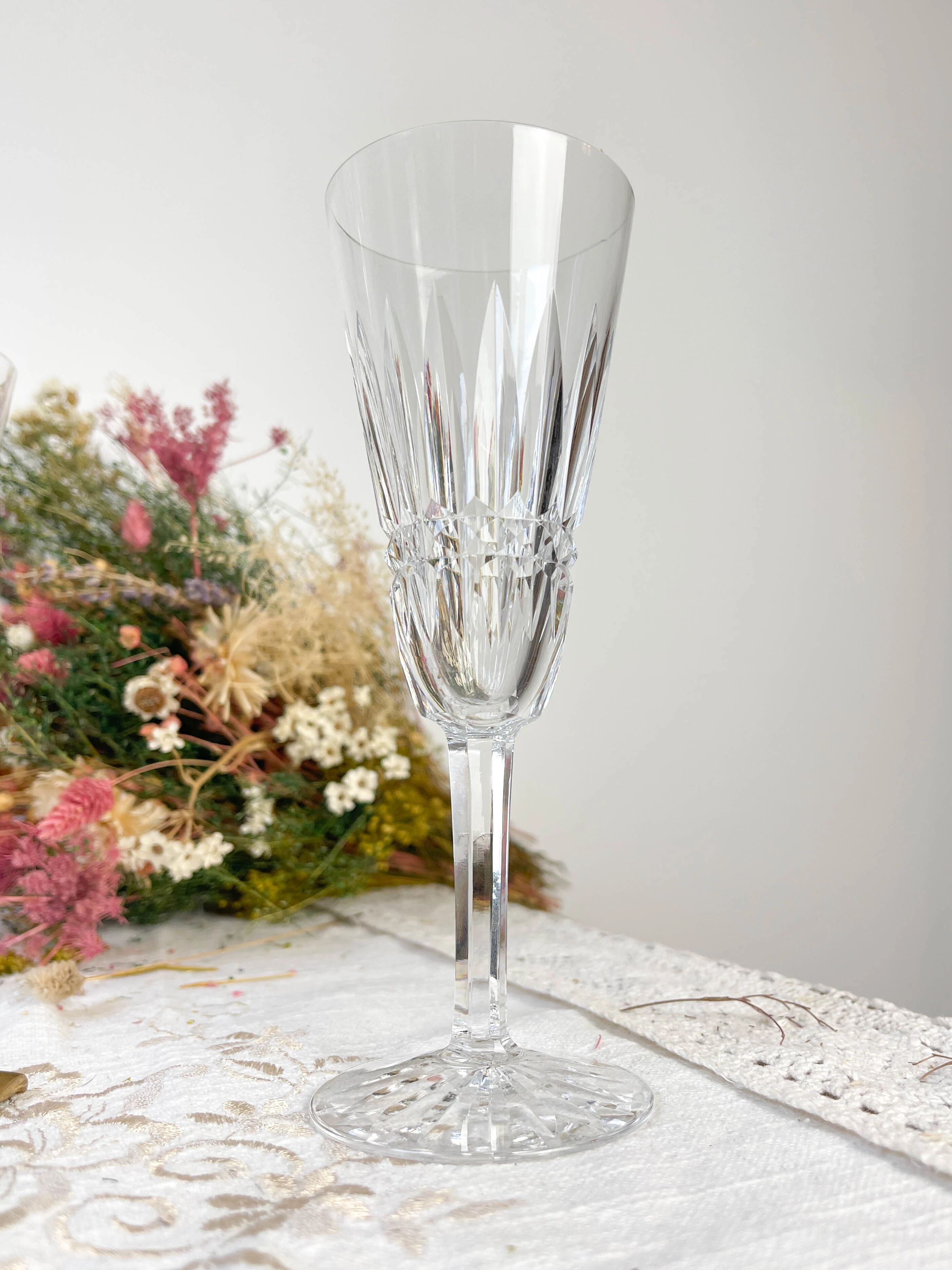 9 cut crystal flutes French