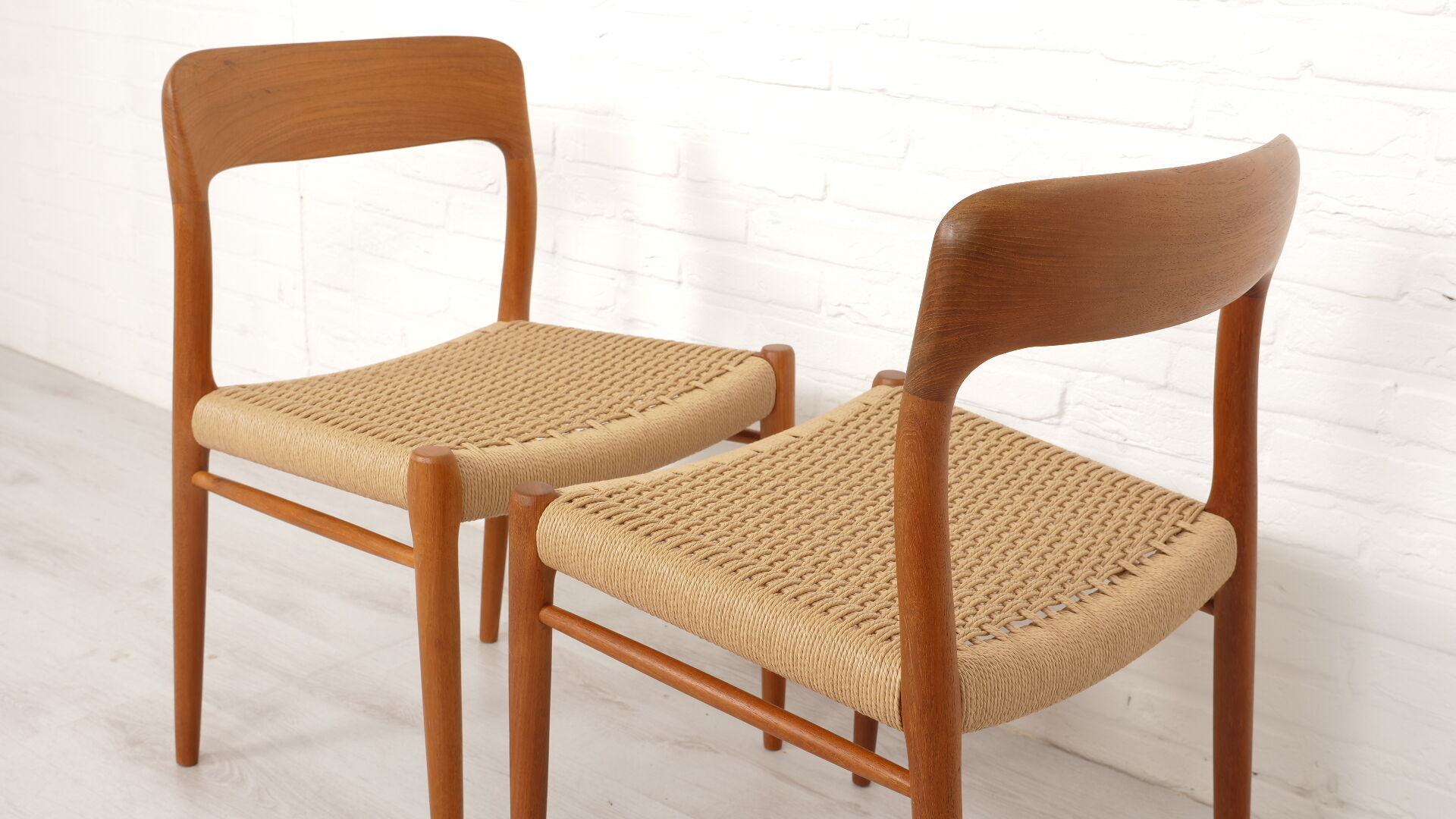 2 dining chairs model 75 by Niels Otto Moller 50/60