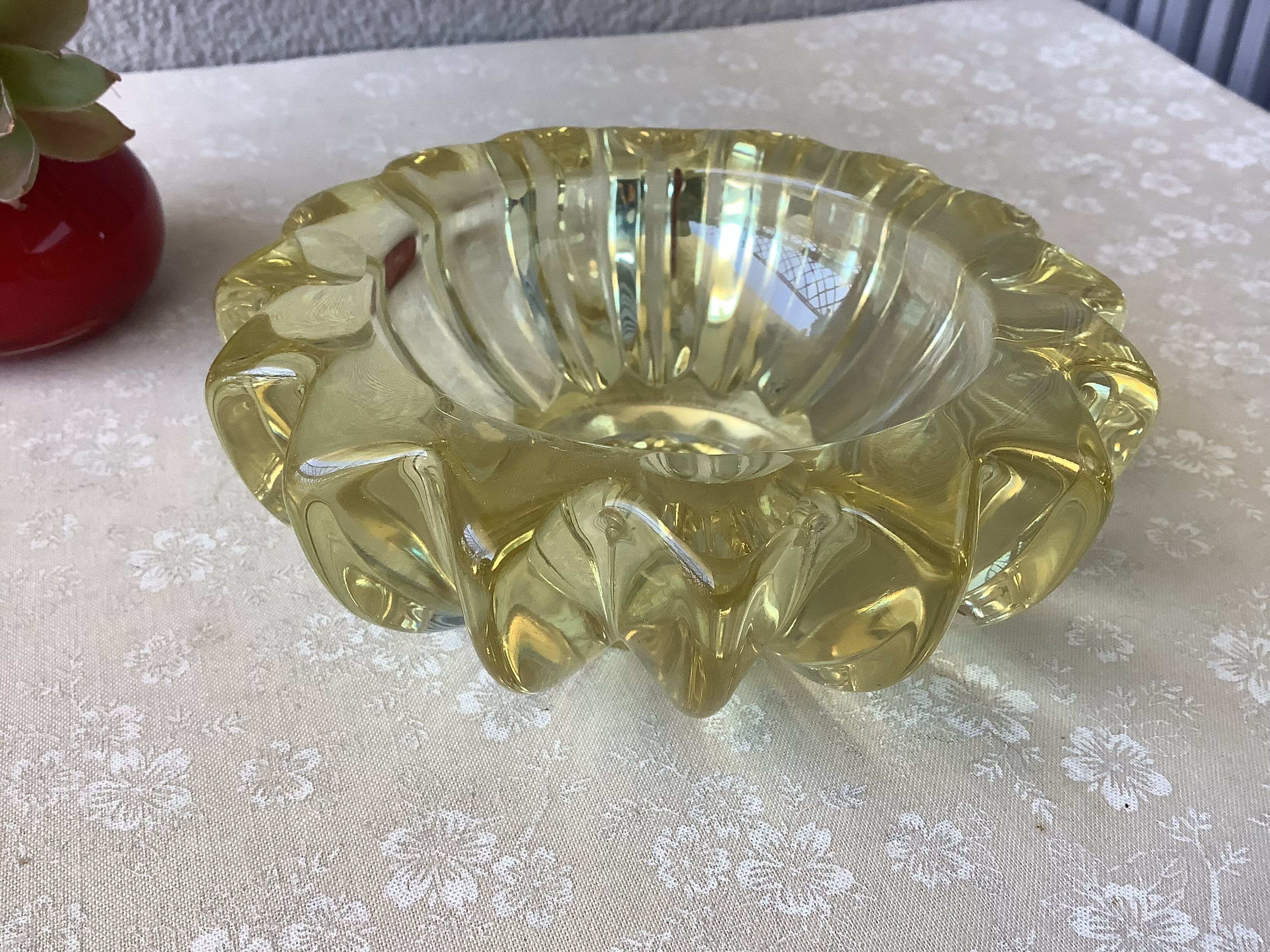 Art Deco ashtray in crystal Pierre d'Avesn France Lorraine