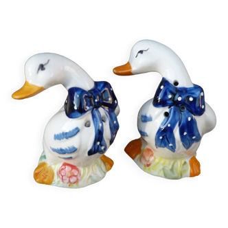 Vintage 2-Piece Duck-Shaped Salt and Pepper Shaker Set