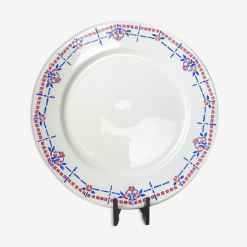 St. Amand's Earth plate