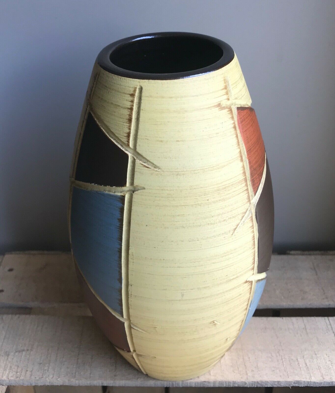 Vase Hhr West Germany. scrafito style No. 110t20 germany