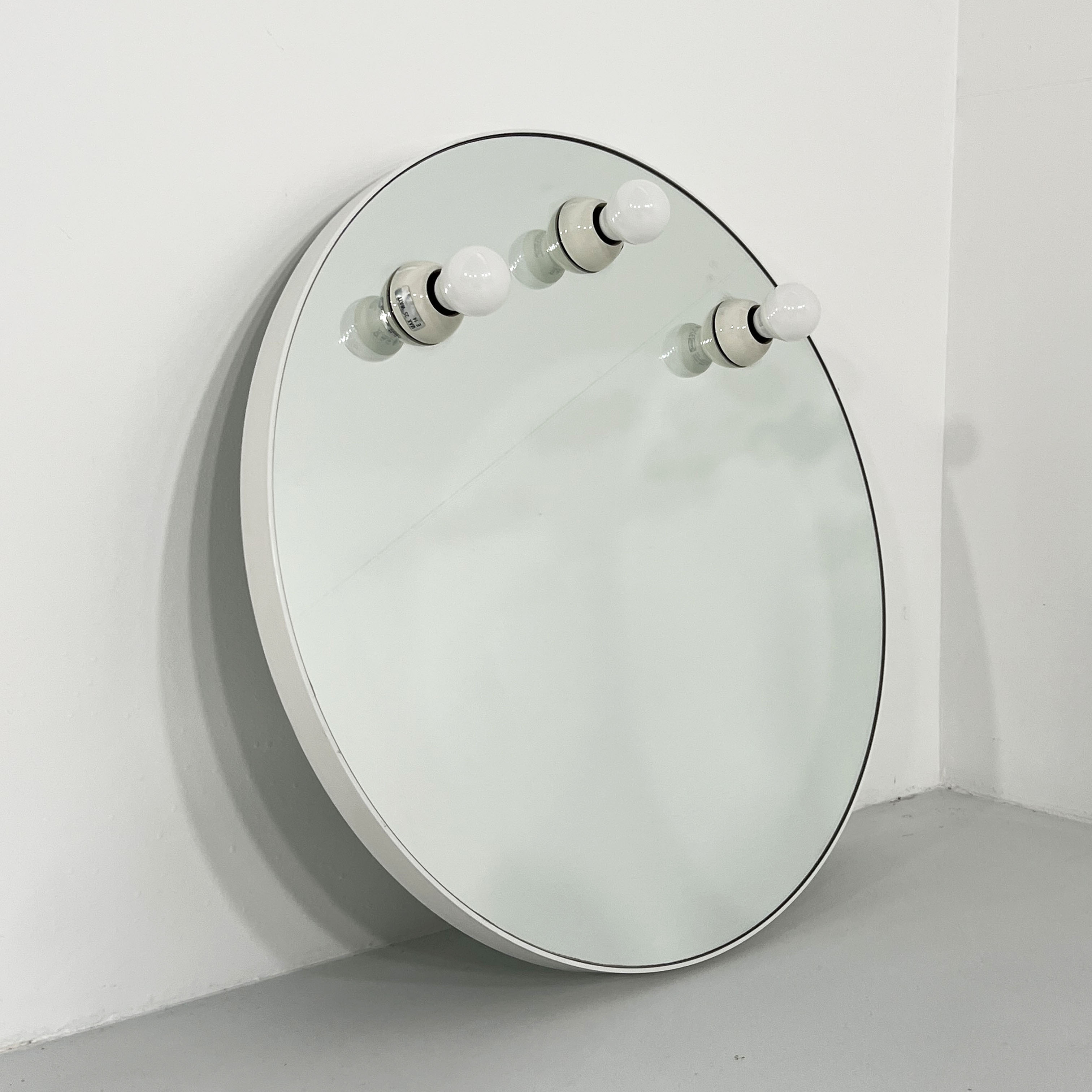 Mirror with integrated round bulbs by Gedy, 1970