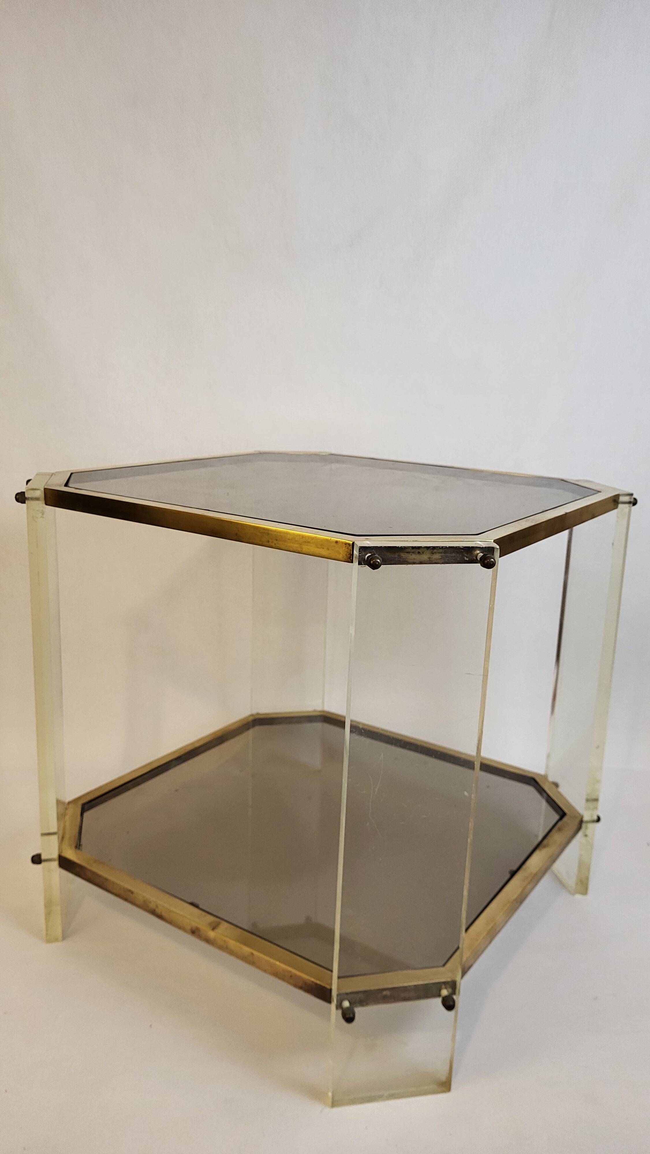 Coffee table 70s plexiglas / smoked glass