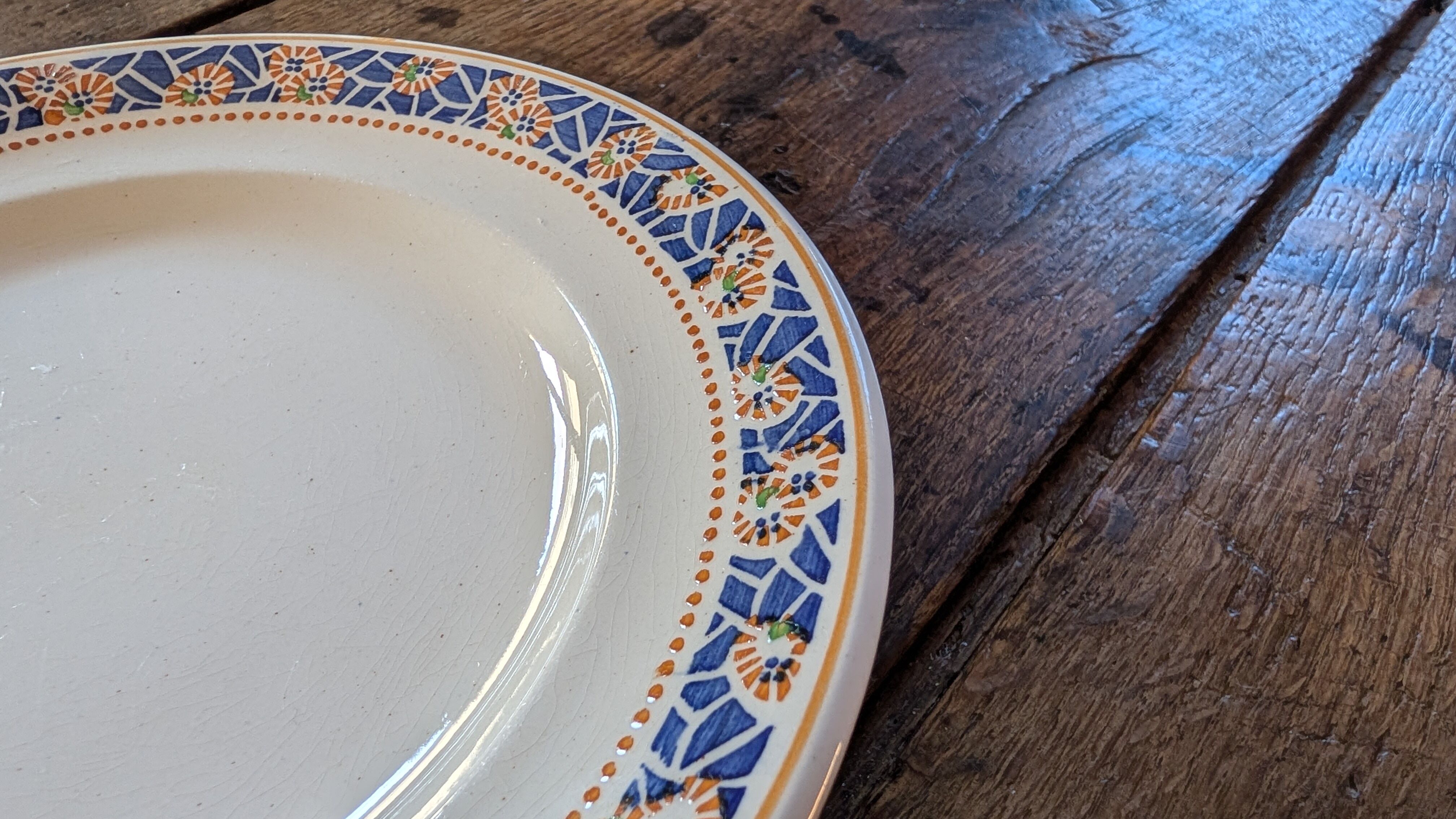 Longwy compote dish “Frivolité” – antique earthenware with geometric decoration