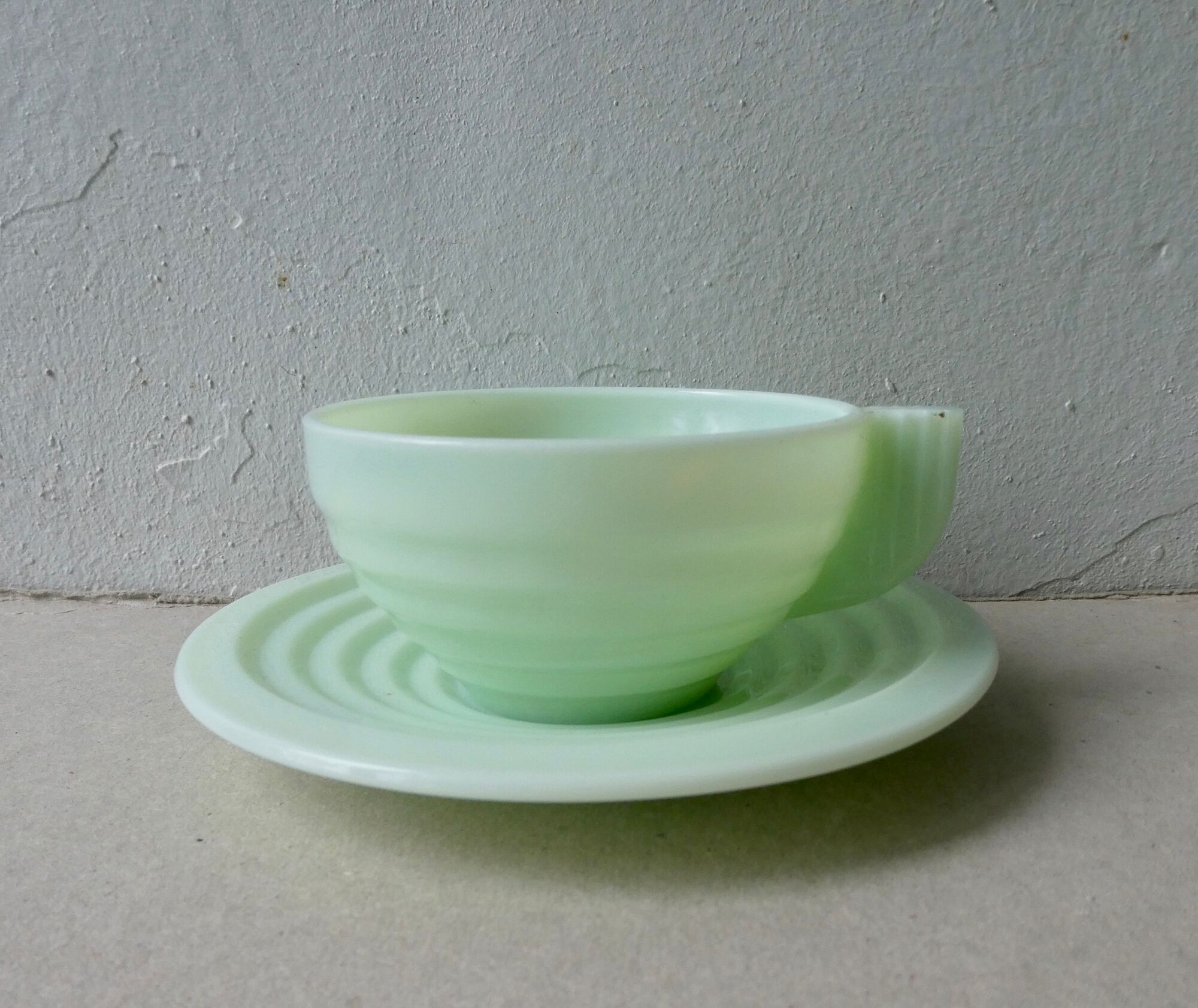 Lot of 6 cups and under Cups Art Deco in mint green opaline