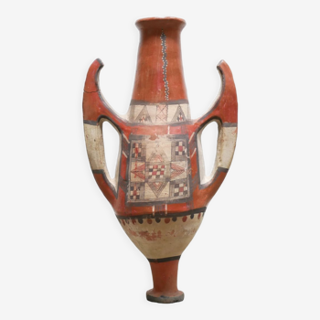 Old Kabyle amphora in terracotta