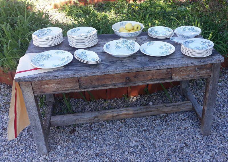 Part of the Floreal service from the Givors Earthenware Factory (Grigny Rhône)