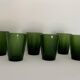 Carafe et 6 verres en verre vert bullé