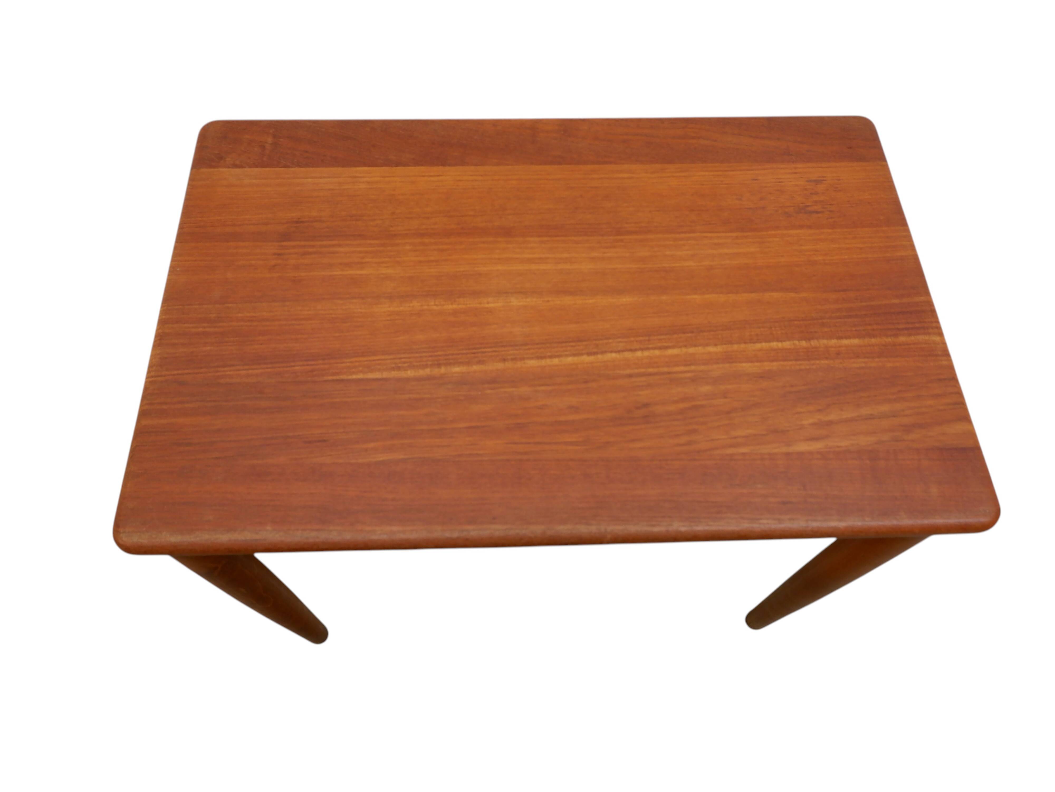 Ensemble de 3 tables d'appoint, danoise des années 1960.