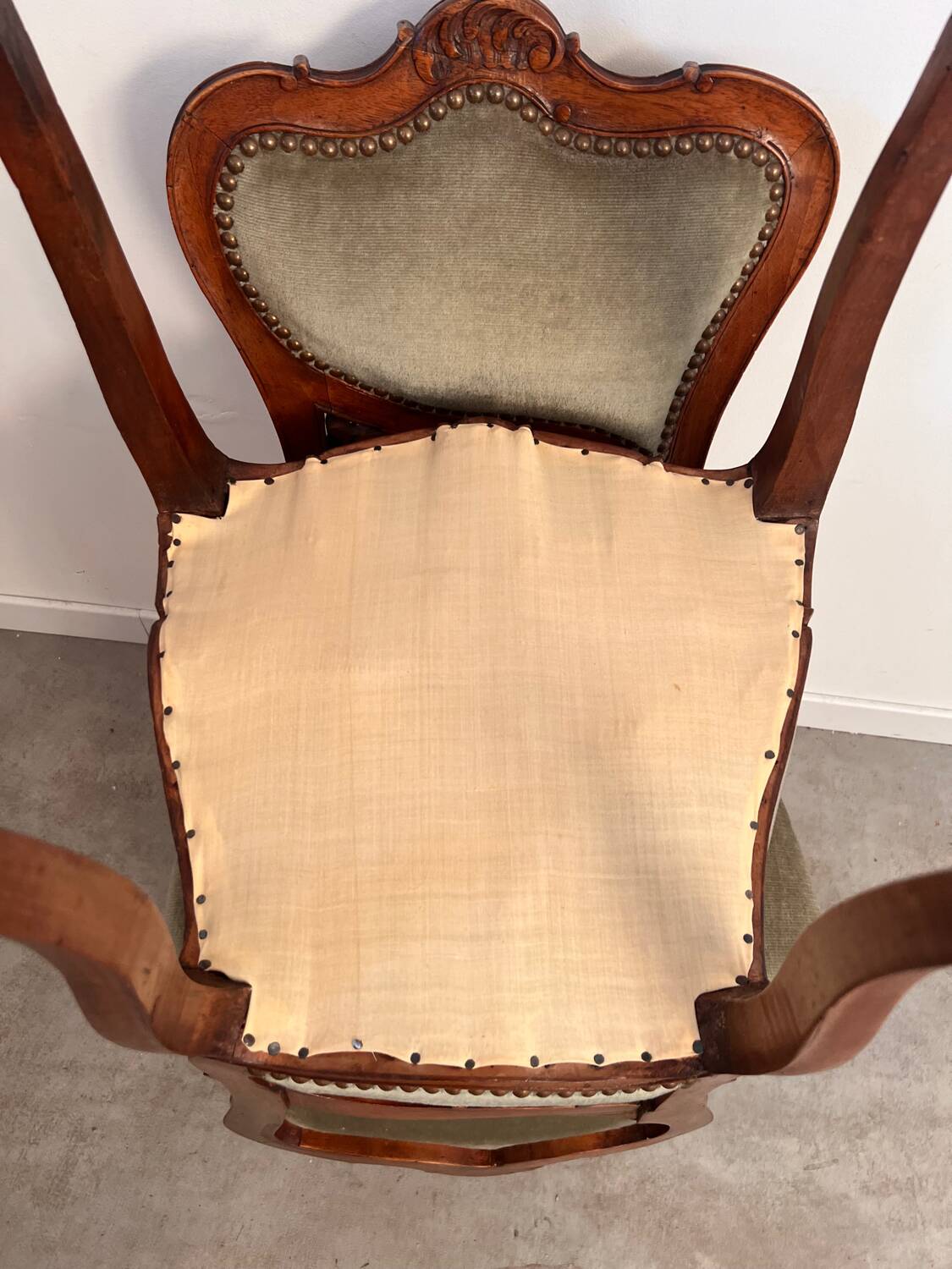 Lot 2 old Louis XV style carved solid walnut chairs late 19th century