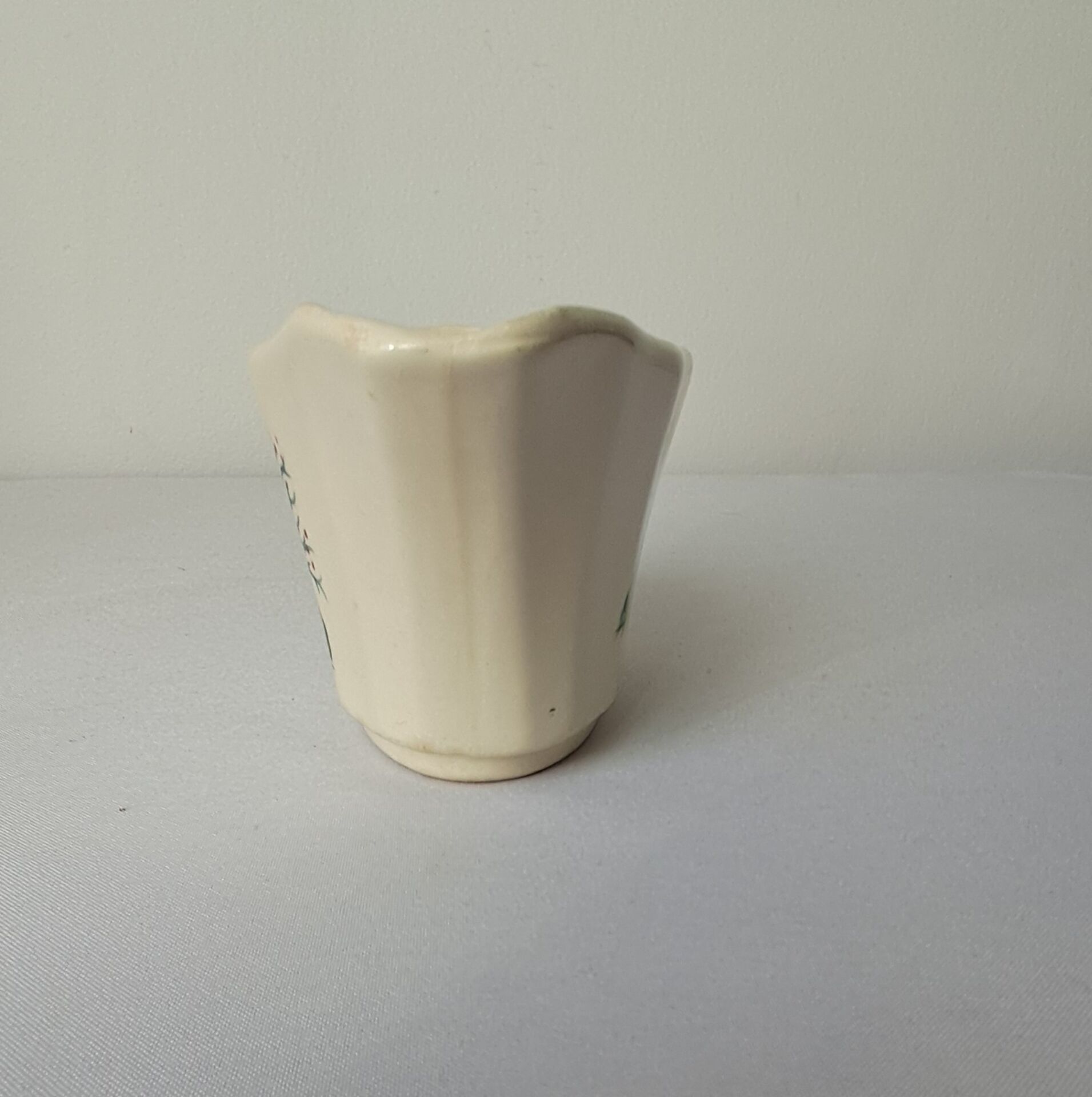 Bayeux model sauce boat from Digoin Sarreguemines. Vintage.