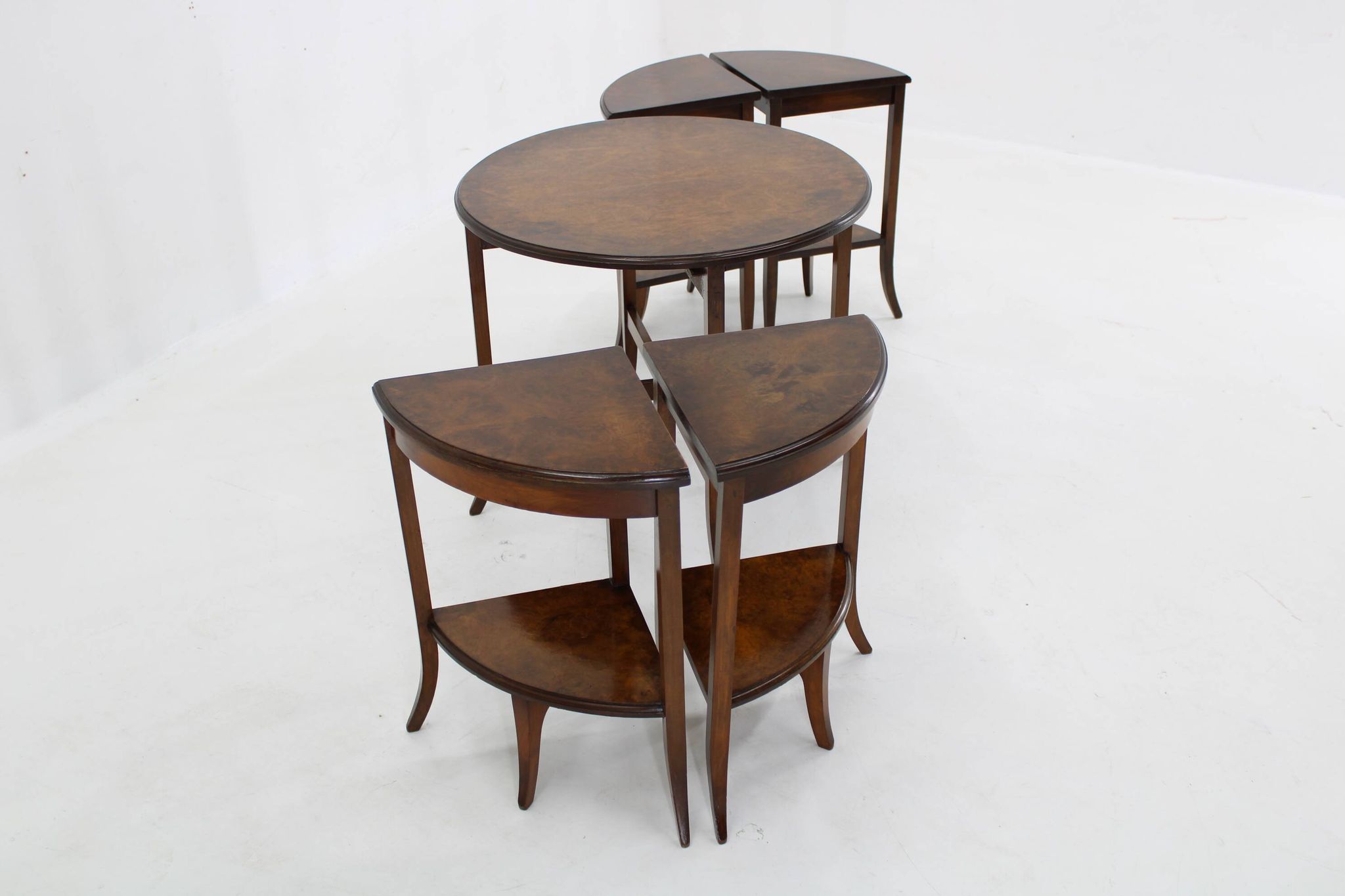 Tables gigognes Art Déco des années 1930 en noyer, Tchécoslovaquie