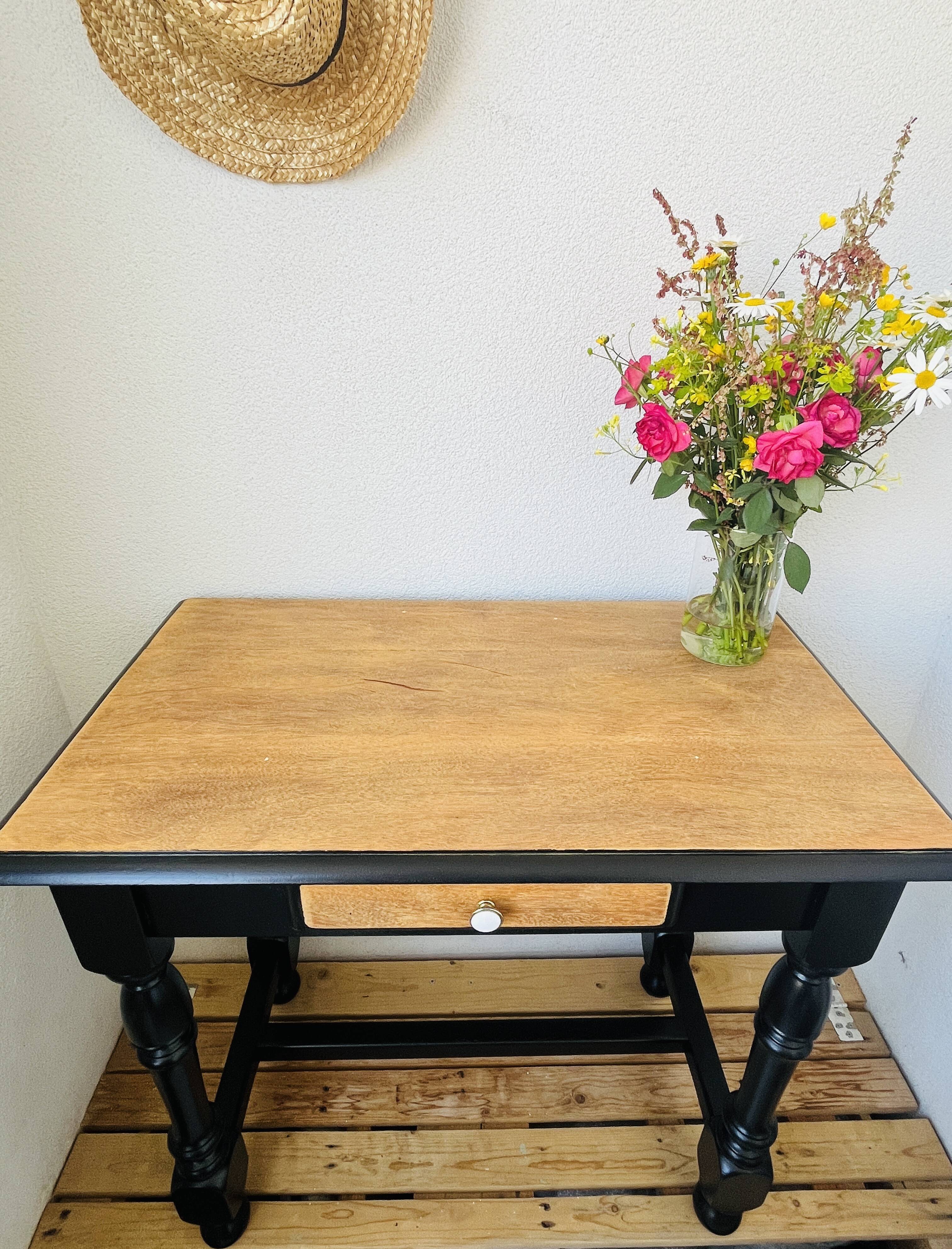 Desk/Console