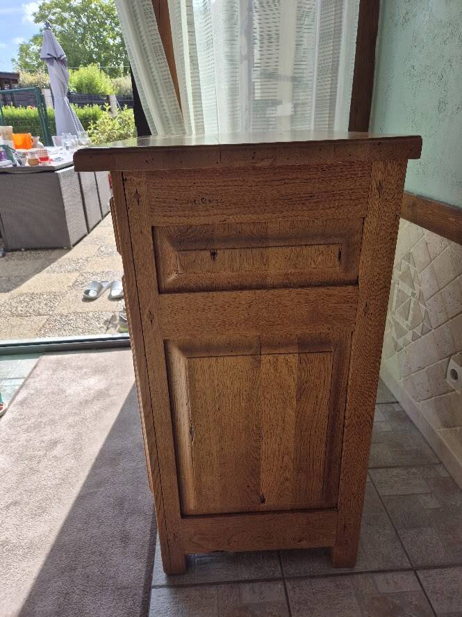 Le Petit Meuble d'appoint / Confiturier