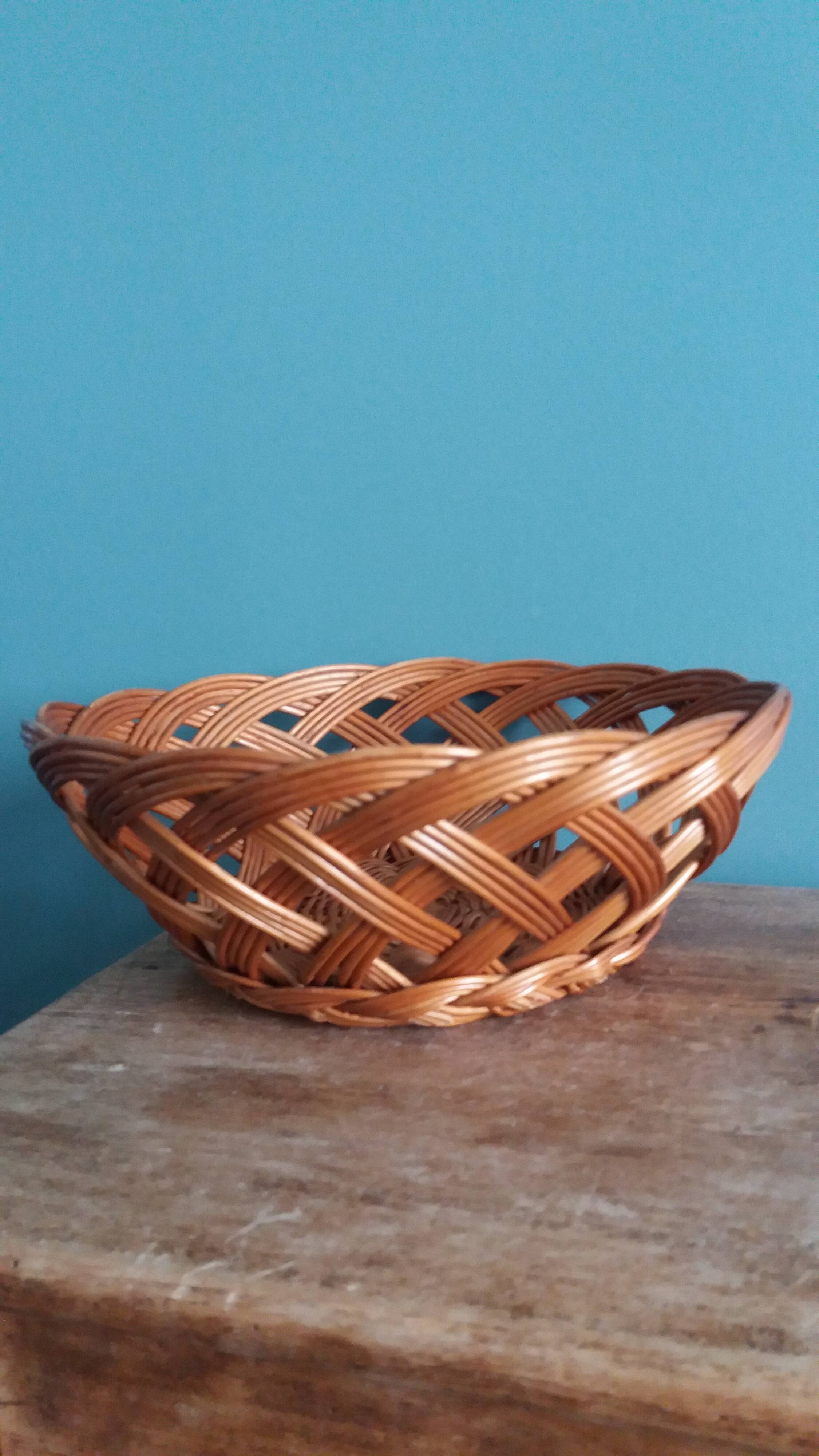 Wicker baskets, basket trays 24 and 29 cm