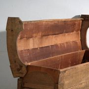 Coffre primitif ancien en bois – Transylvanie, vers 1850