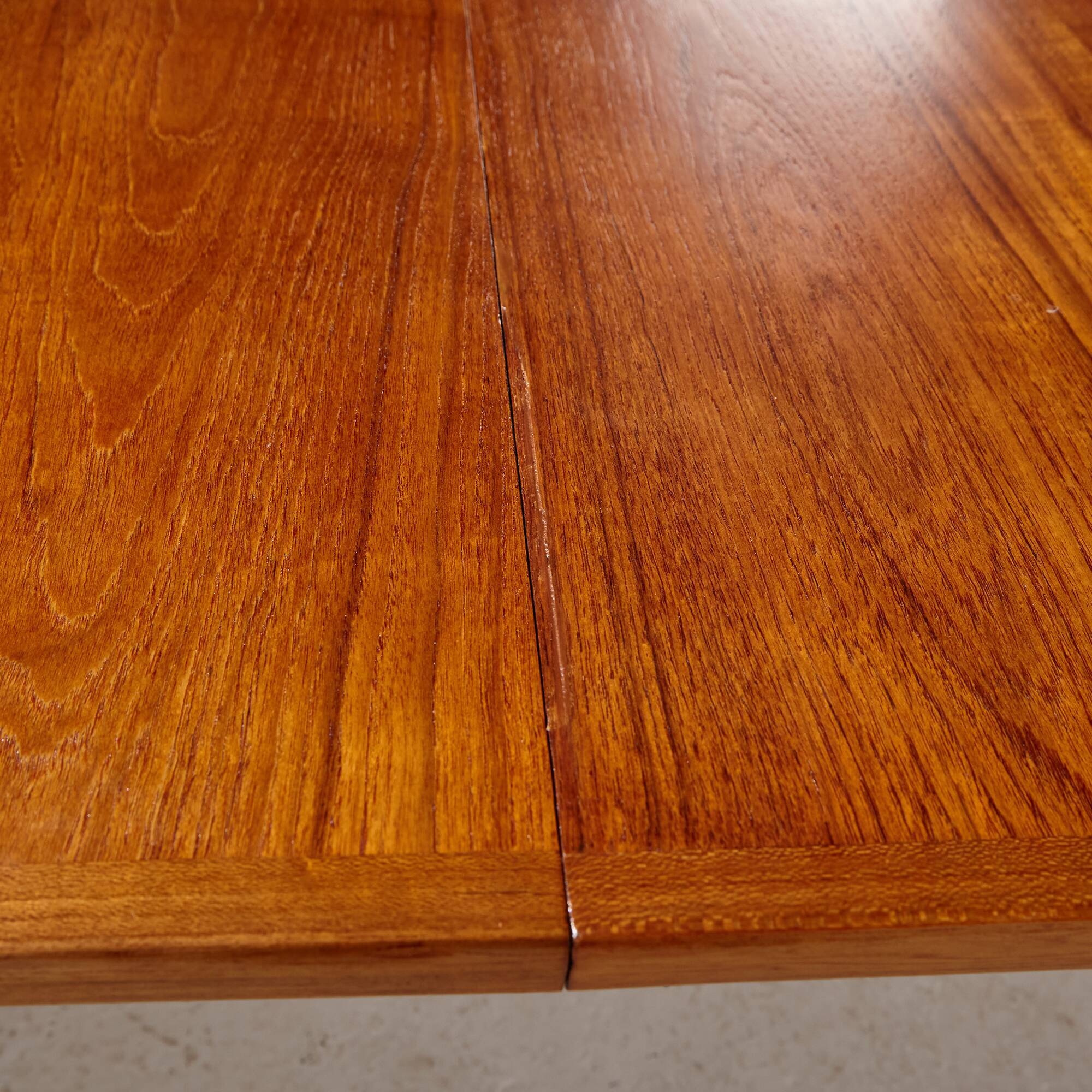 Restored teak dining table by henry rosengren hansen for brande møbelindustri mk9477