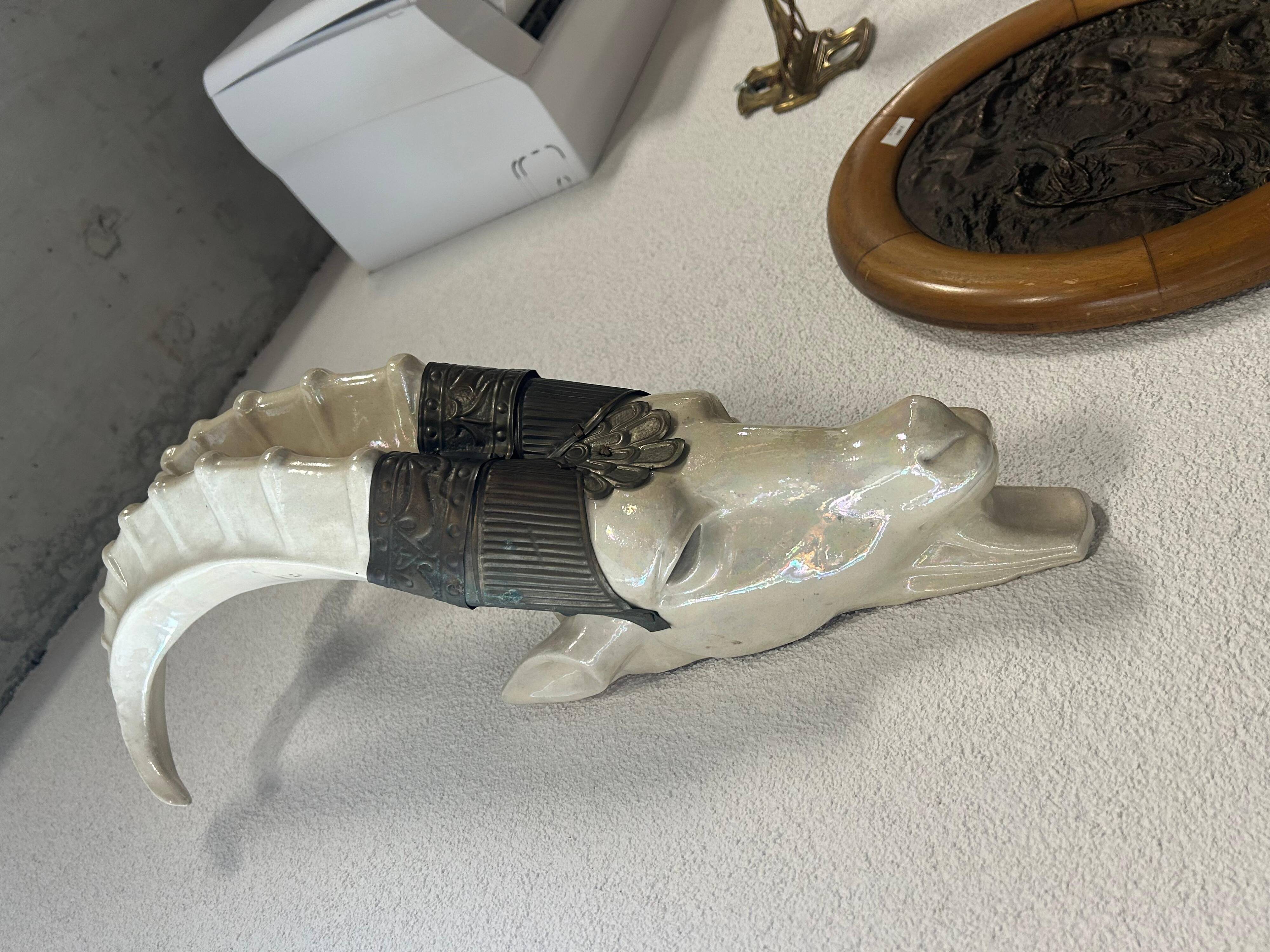 Capricorn Art Deco wall lamp
