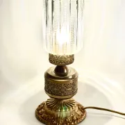 Lampe en bronze et cristal taillé de style victorien