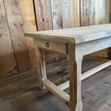 Farm table