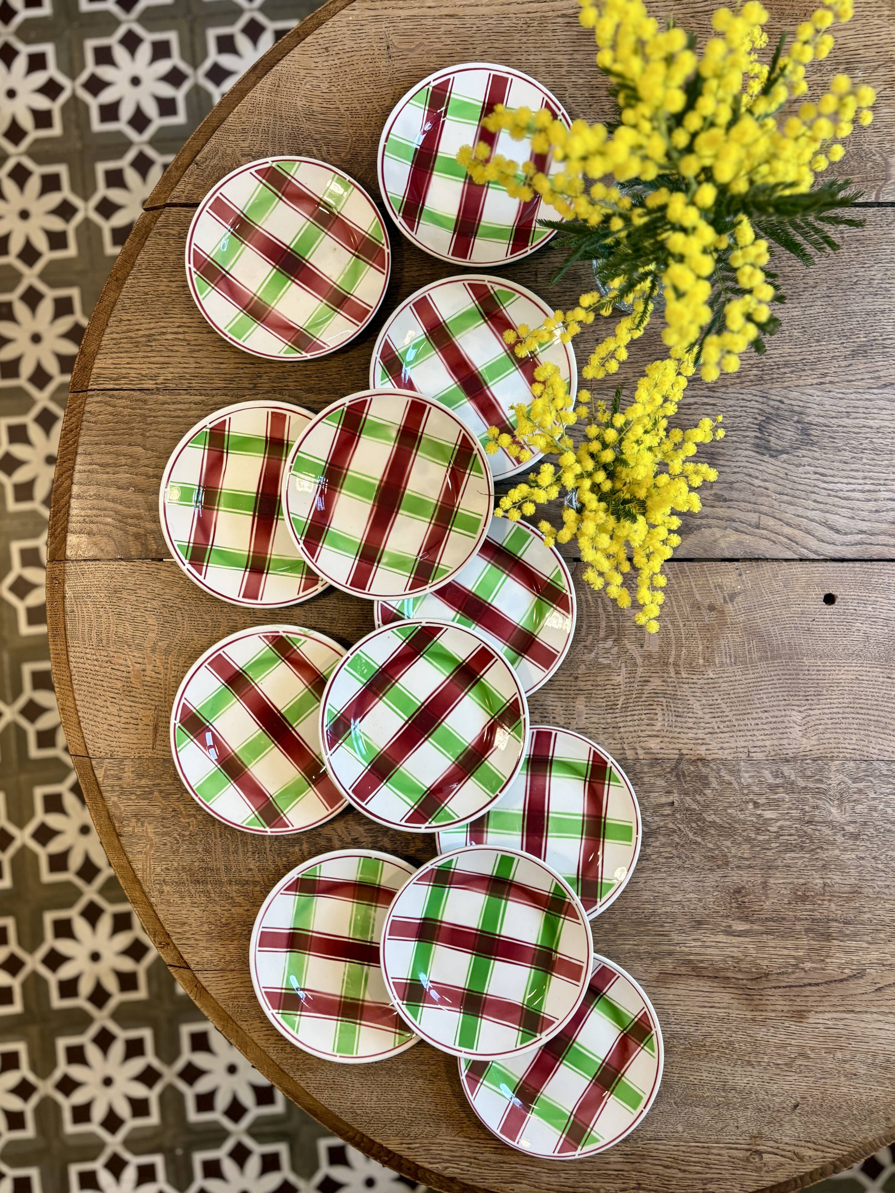 Lot de 12 assiettes dessert anciennes, modèle Sousse de Digoin Sarreguemine